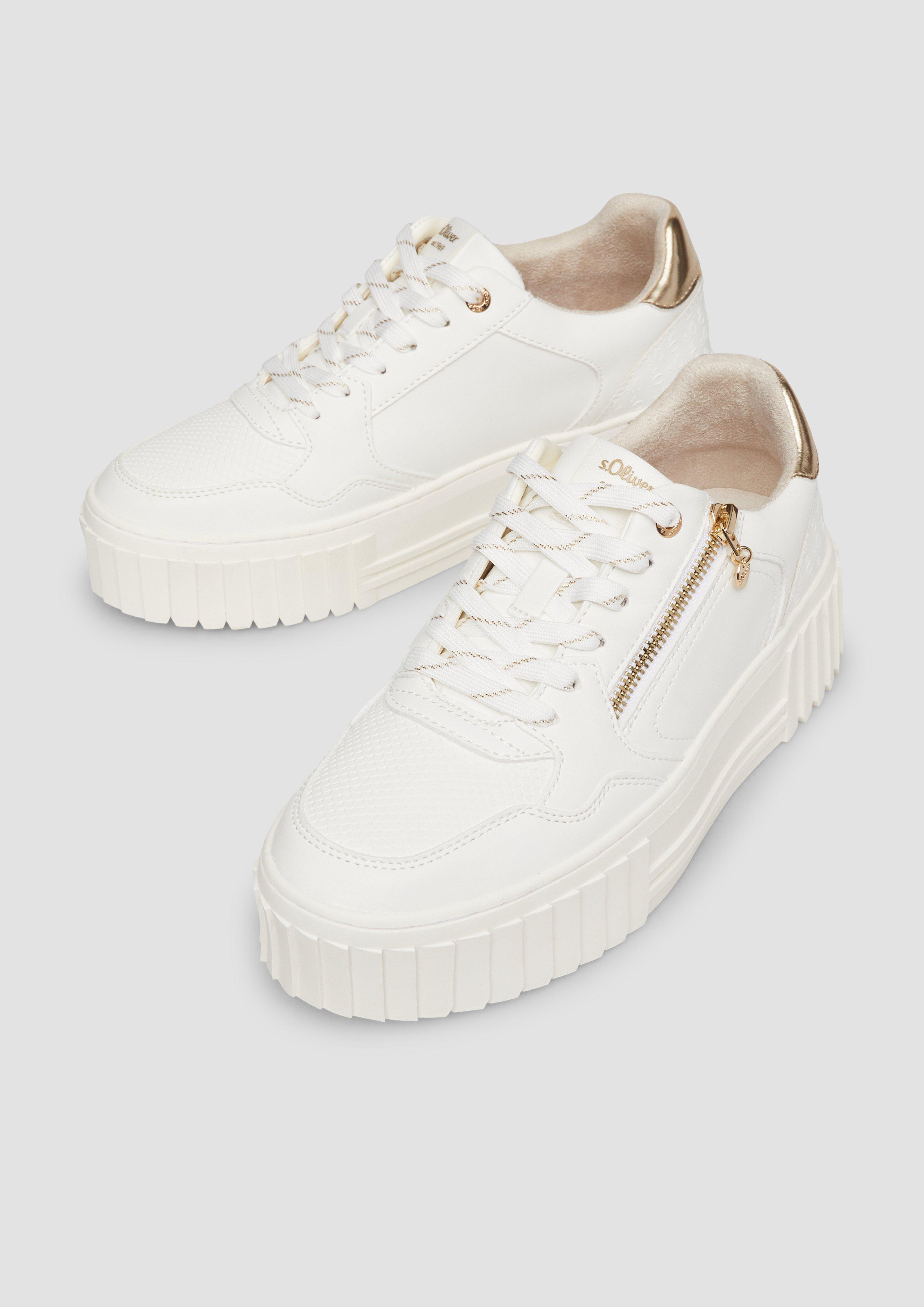 Sneaker in 01E2 & 89D1