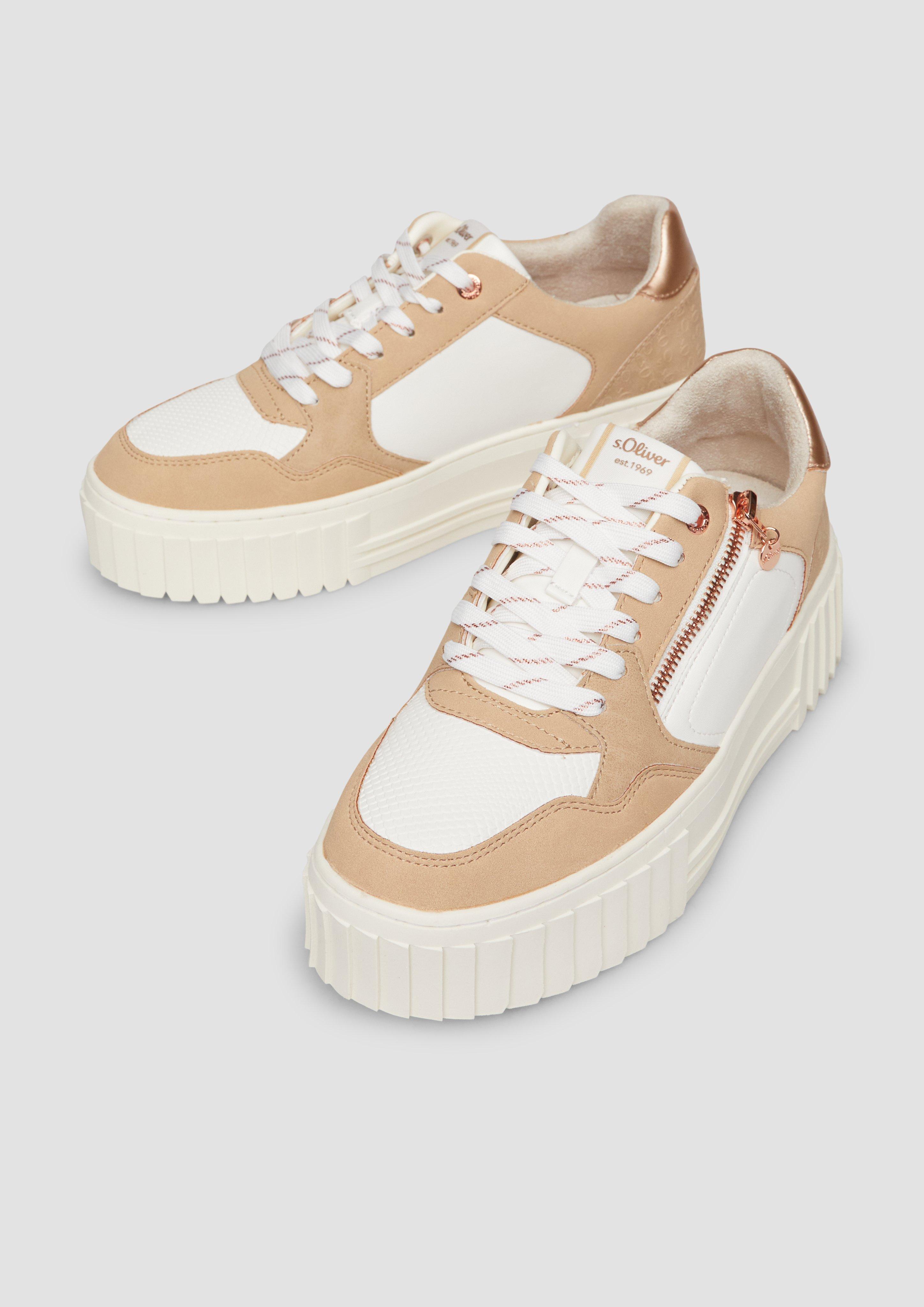 Sneaker in 89D1 & 01E2