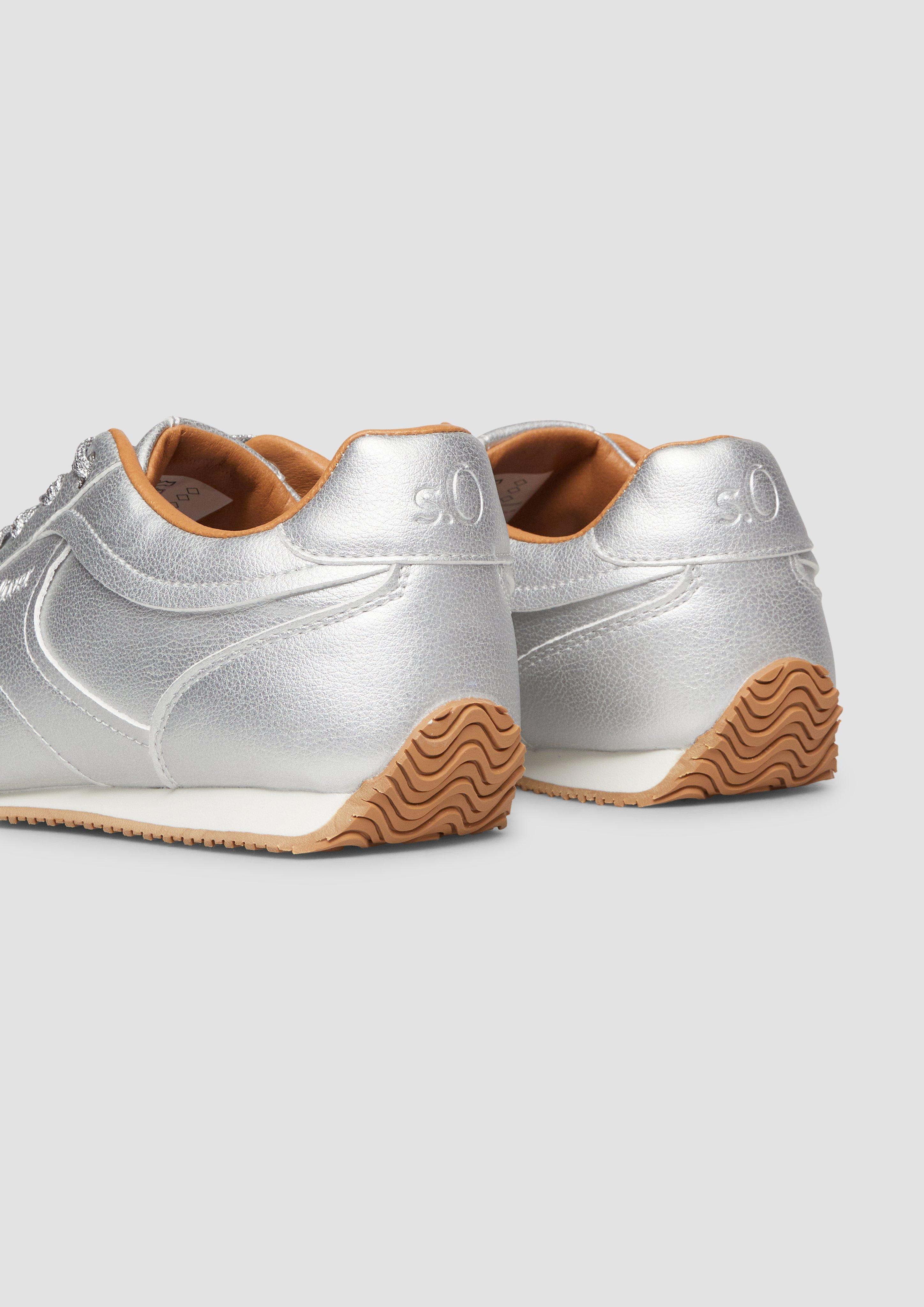 Sneaker in 9415, 0030 & 0100