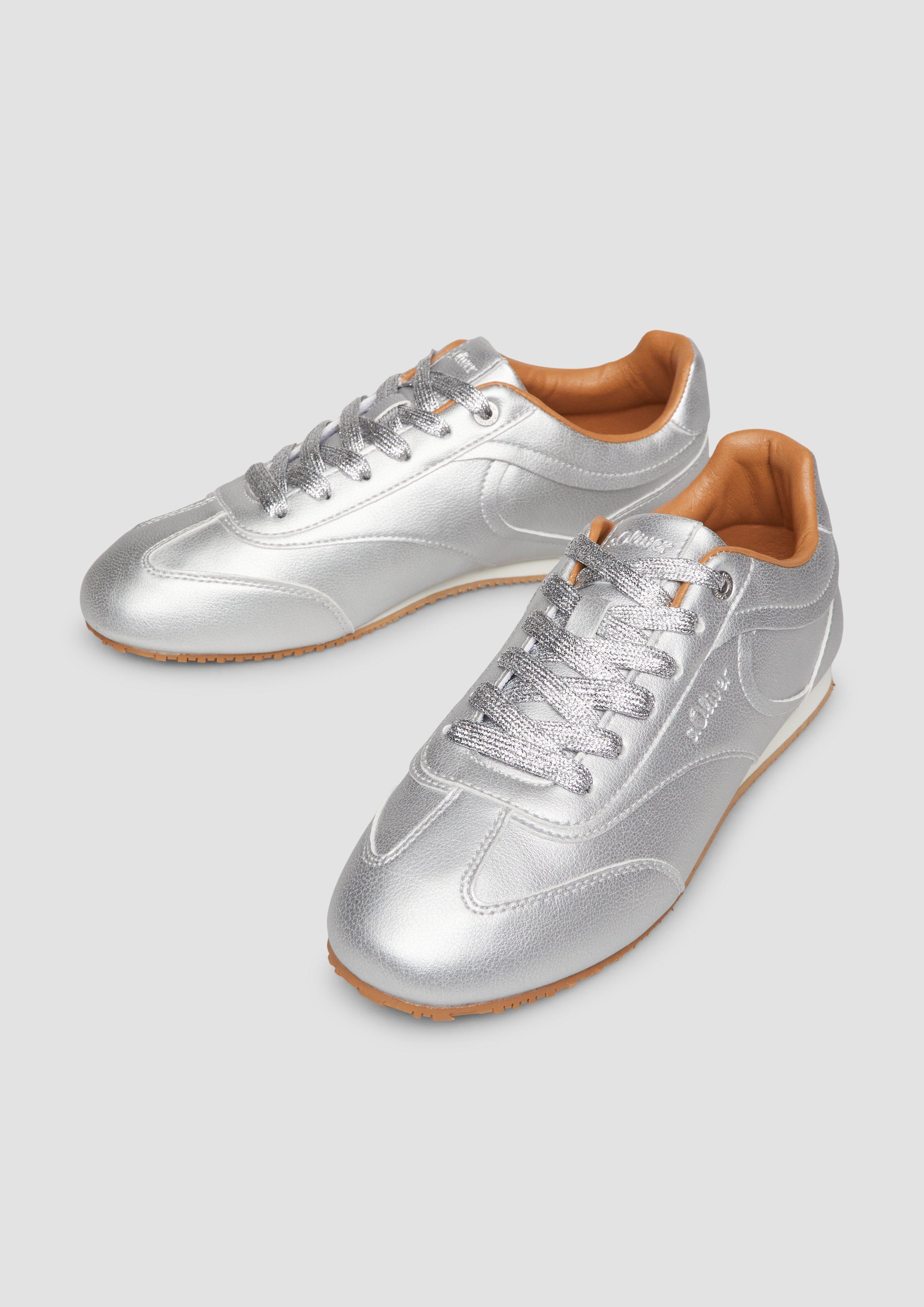 Sneaker in 9415, 0030 & 0100