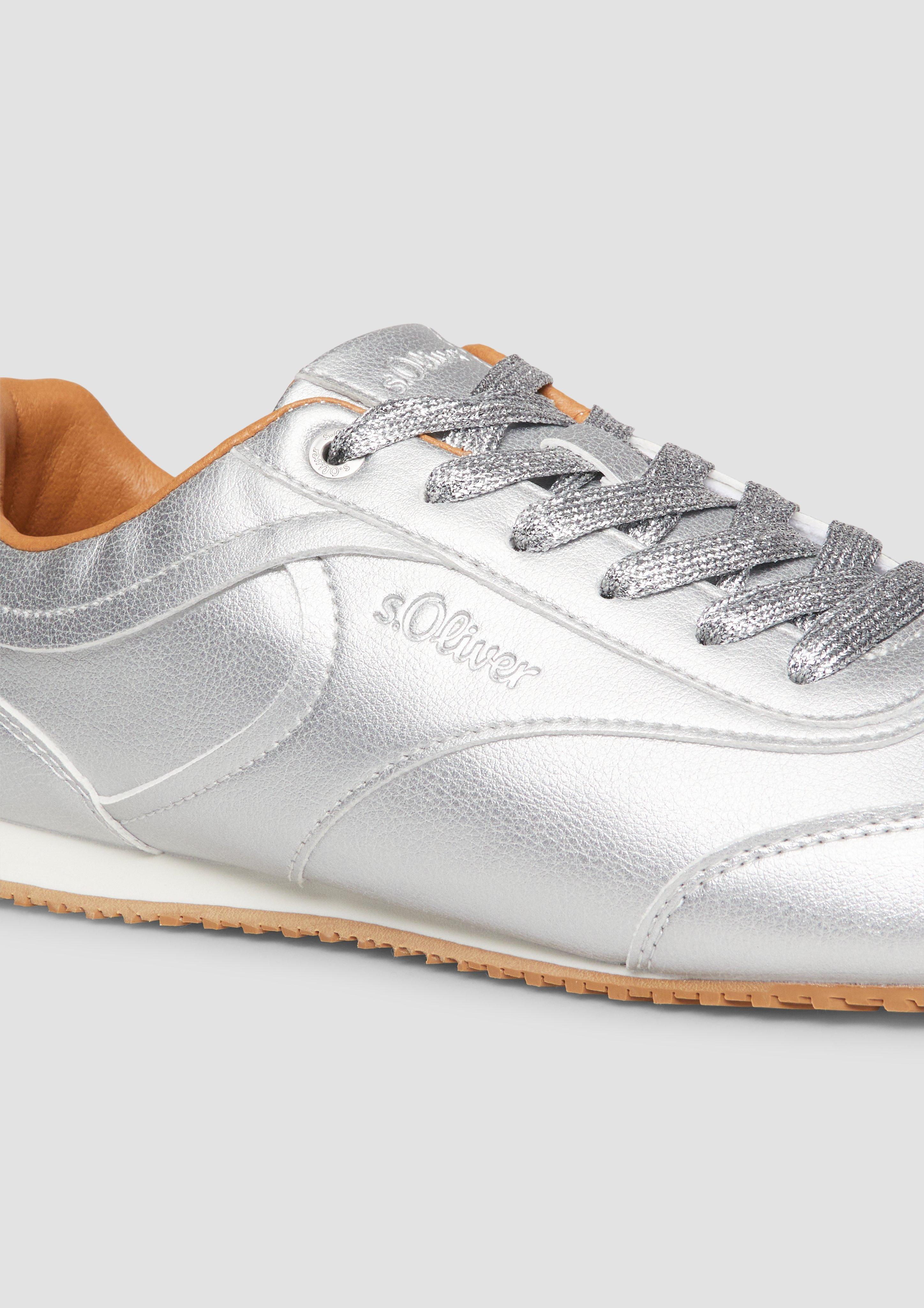 Sneaker in 9415, 0030 & 0100