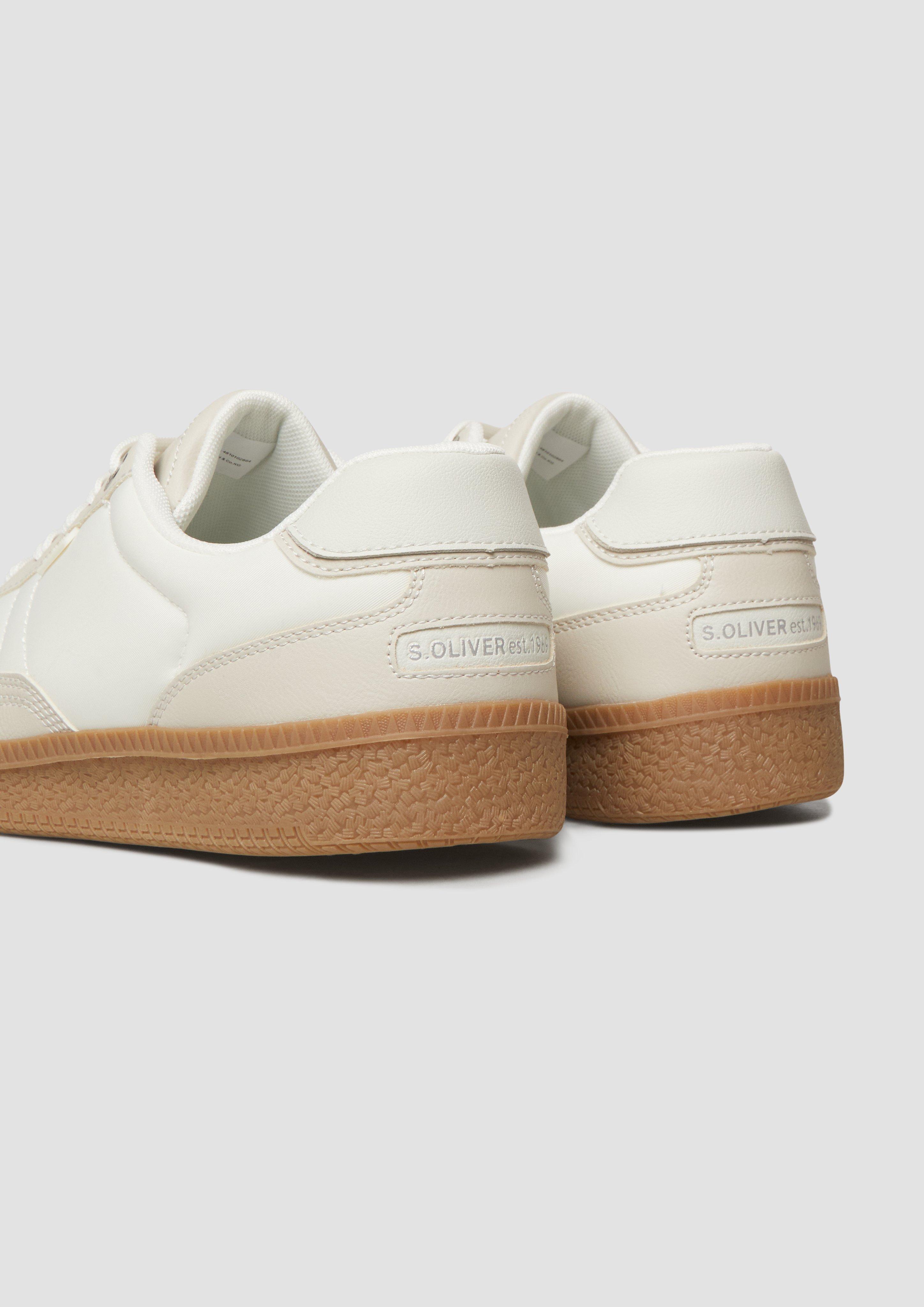 Sneaker in 01E4 & 9999