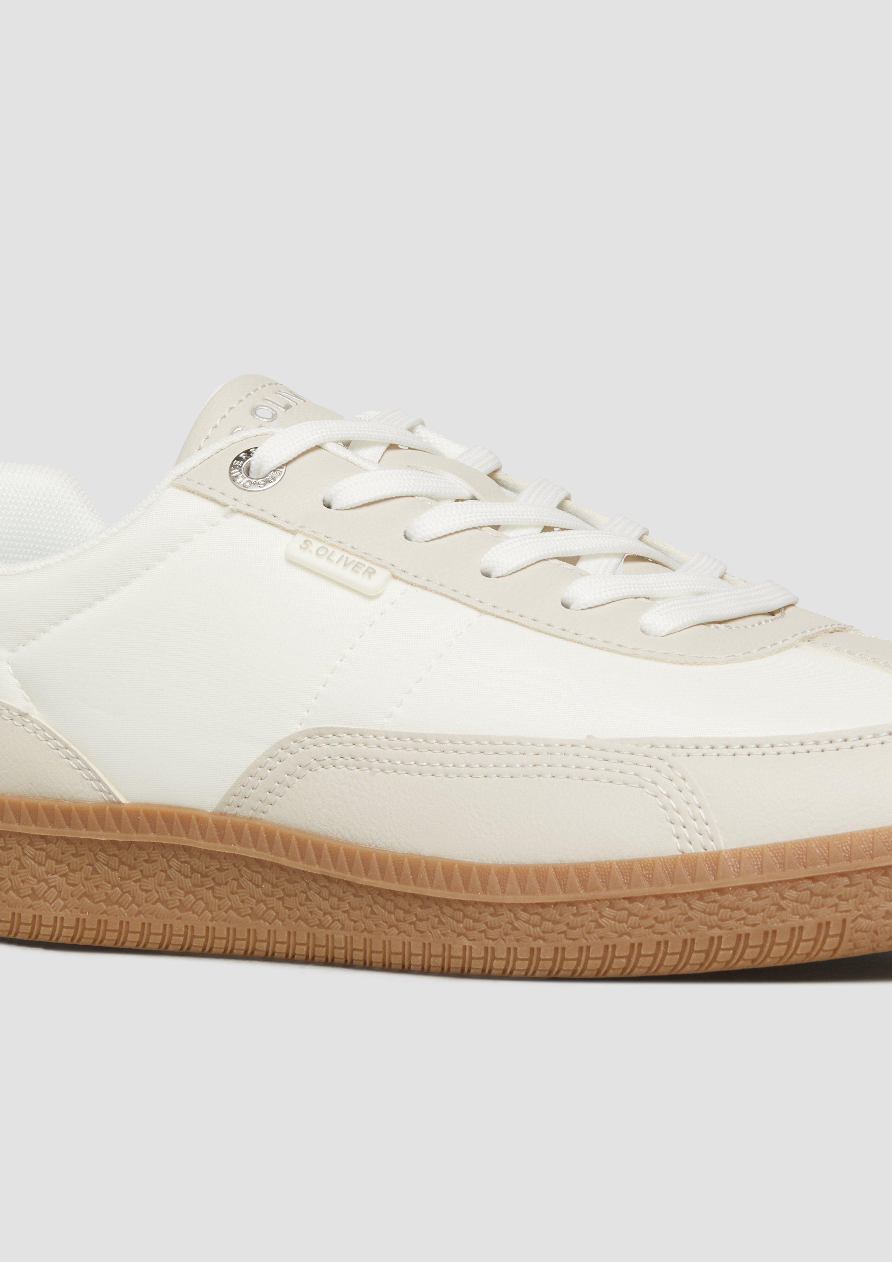 Sneaker in 01E4 & 9999