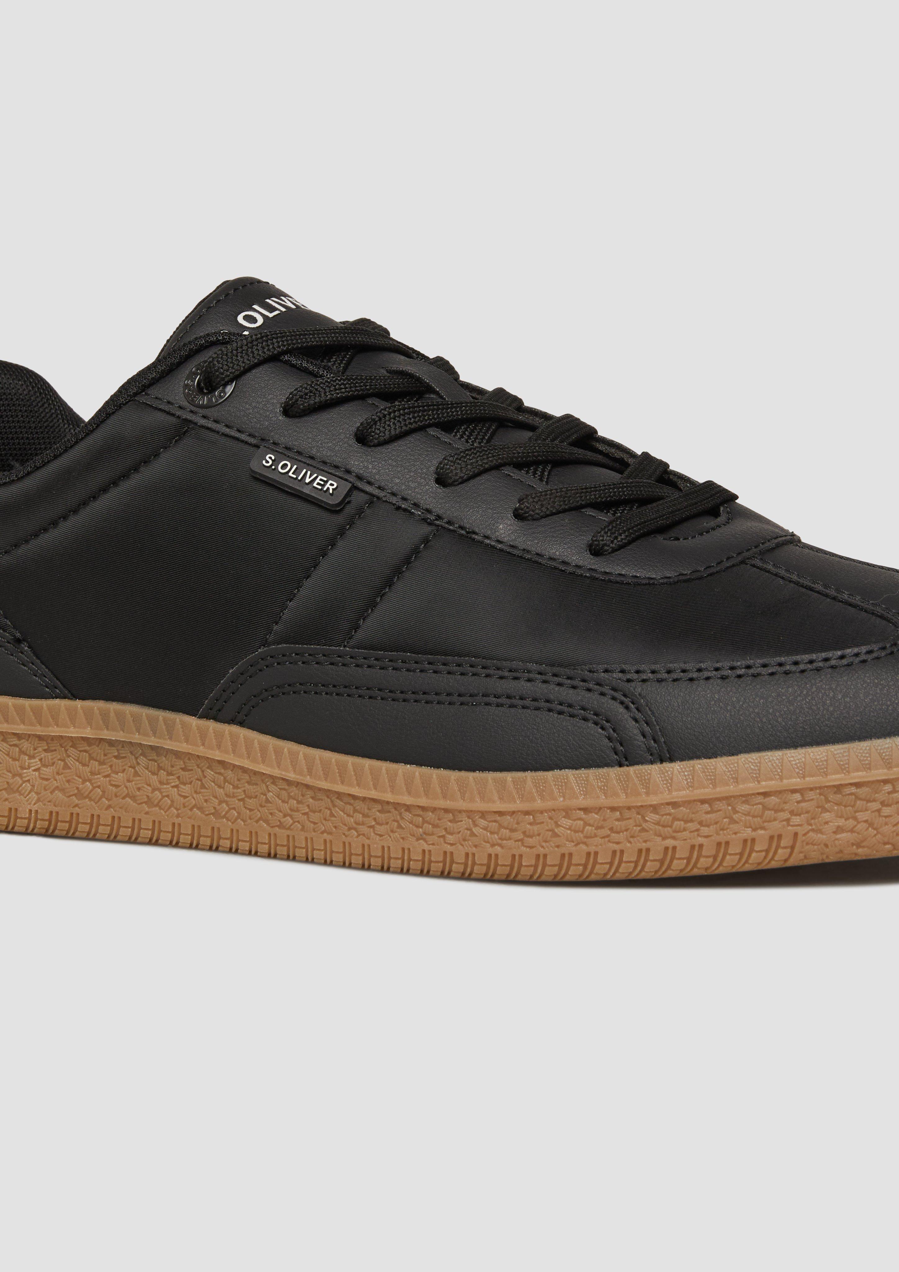 Sneaker in 9999 & 01E4