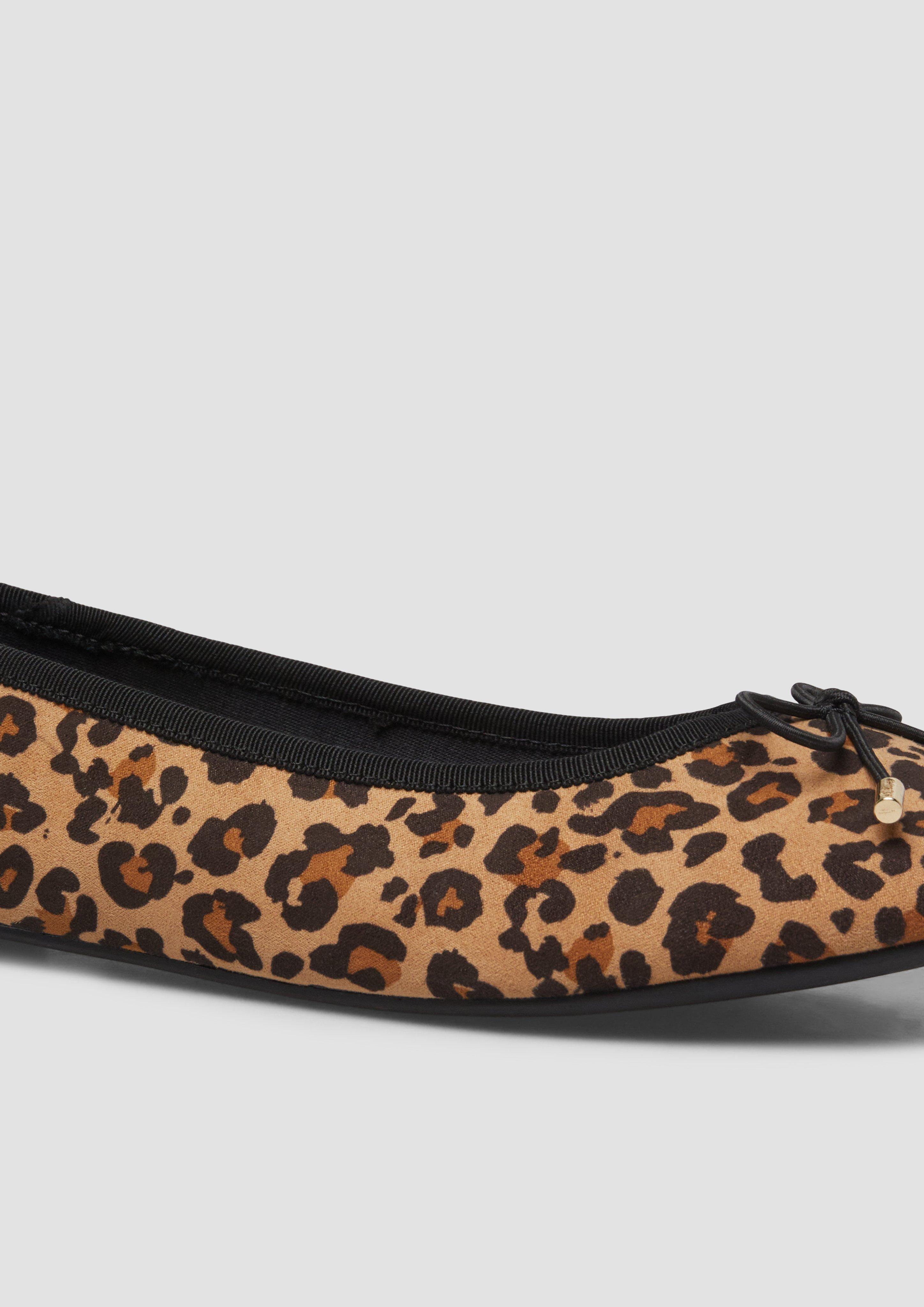 Ballerinas in 93A1, 0031 & 8755