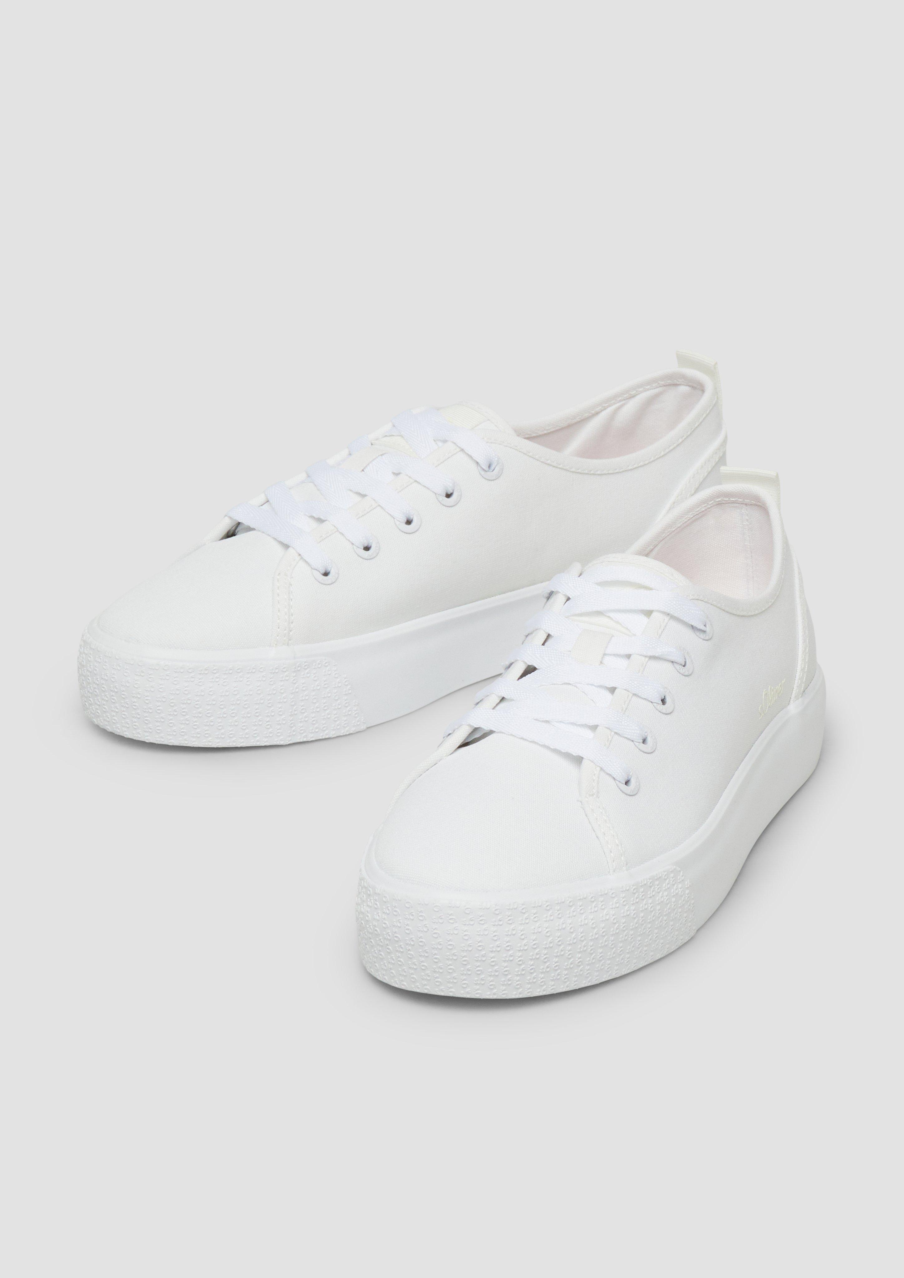 Sneaker in 0100 & 7800