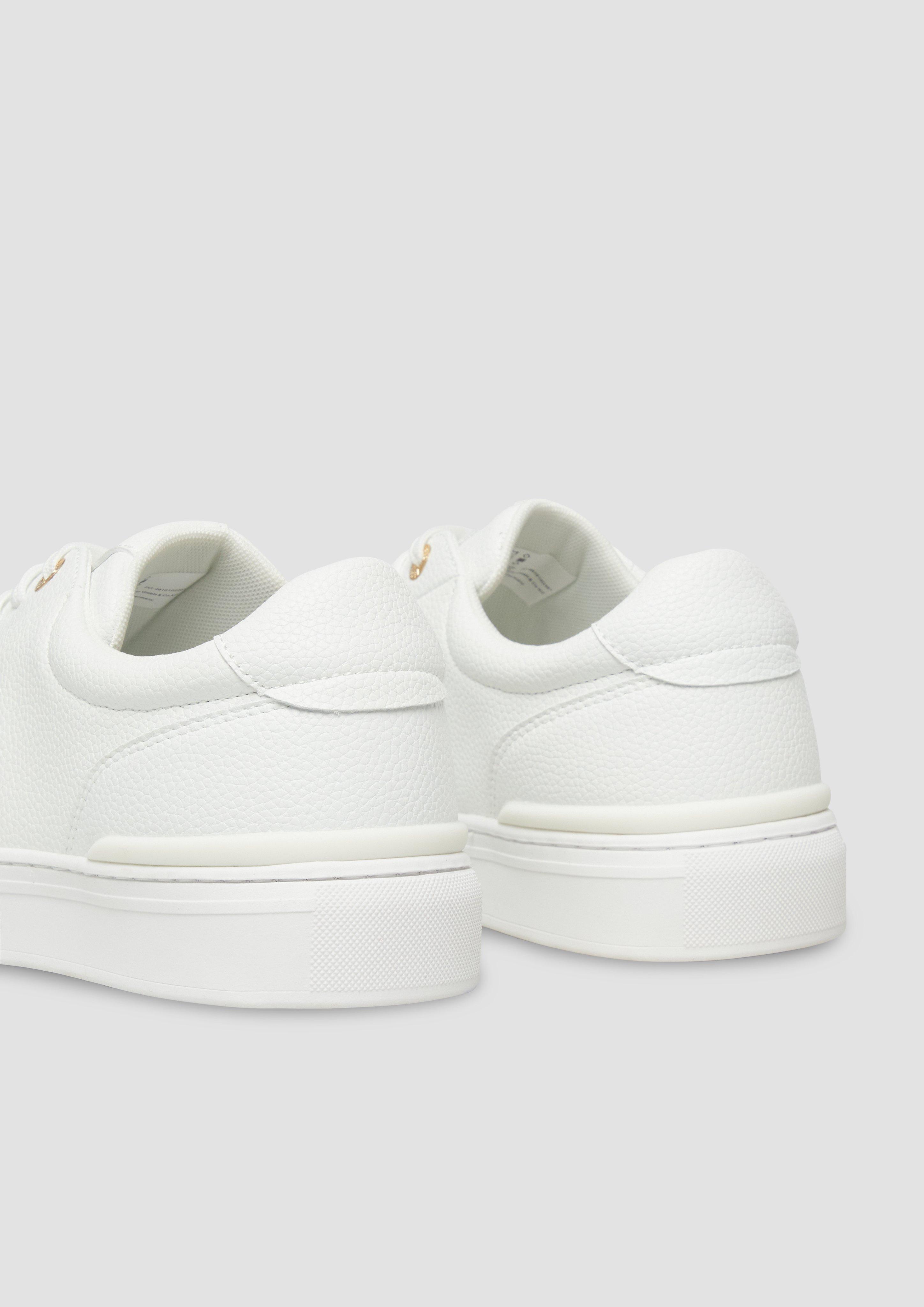 Sneaker in 0100 & 8307