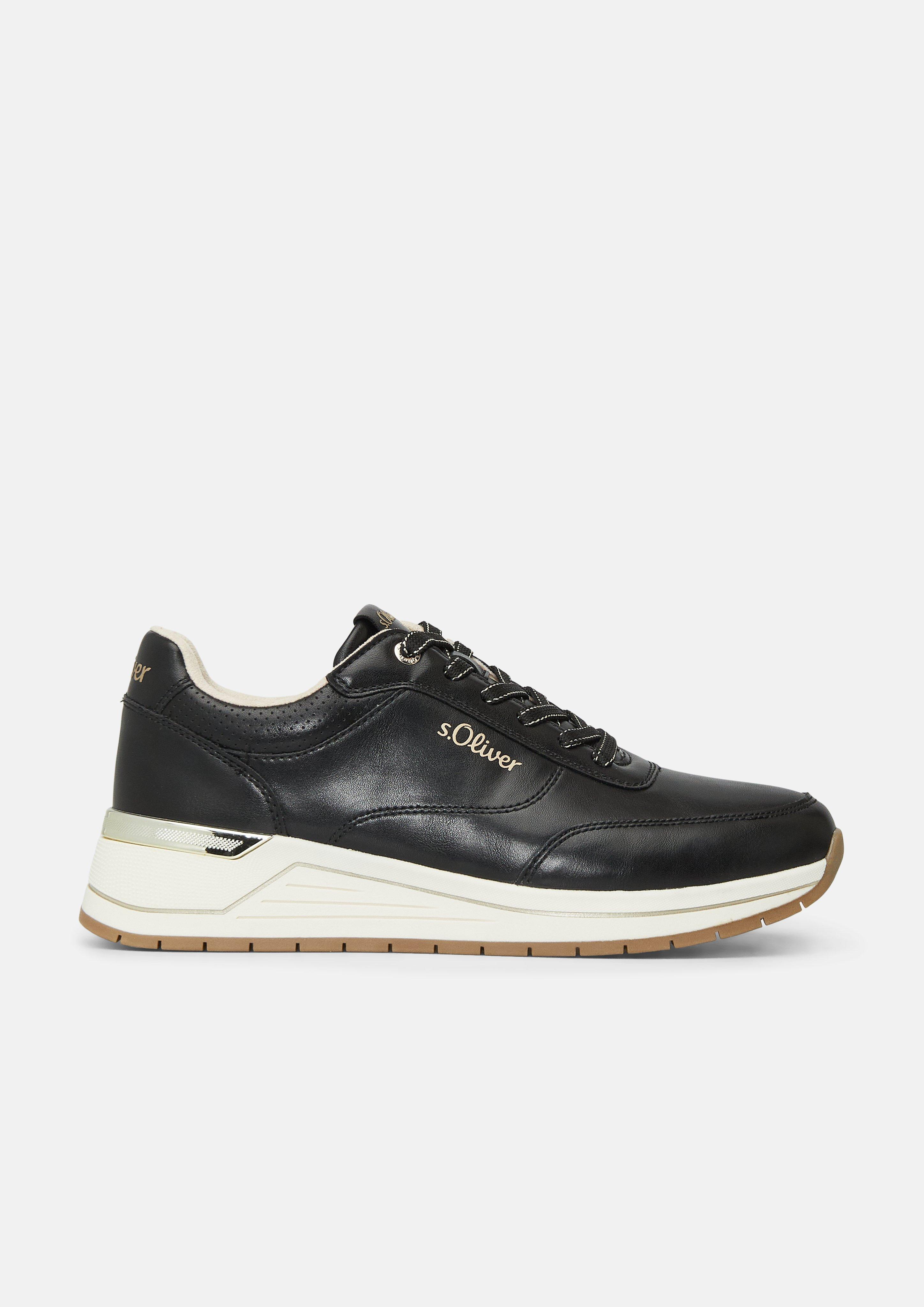 Sneaker in zwart van s.Oliver