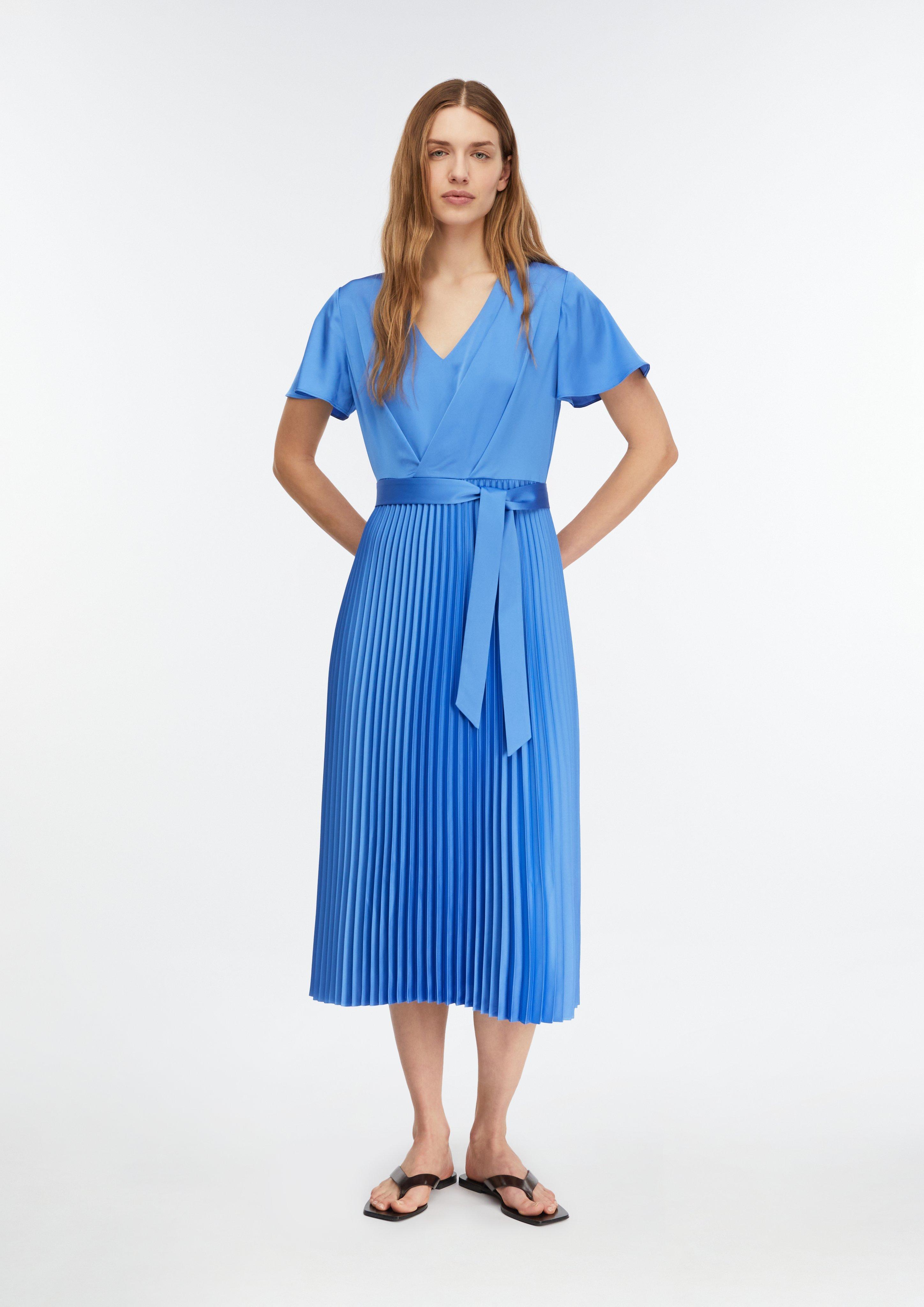 Dress in 5444 & 5976