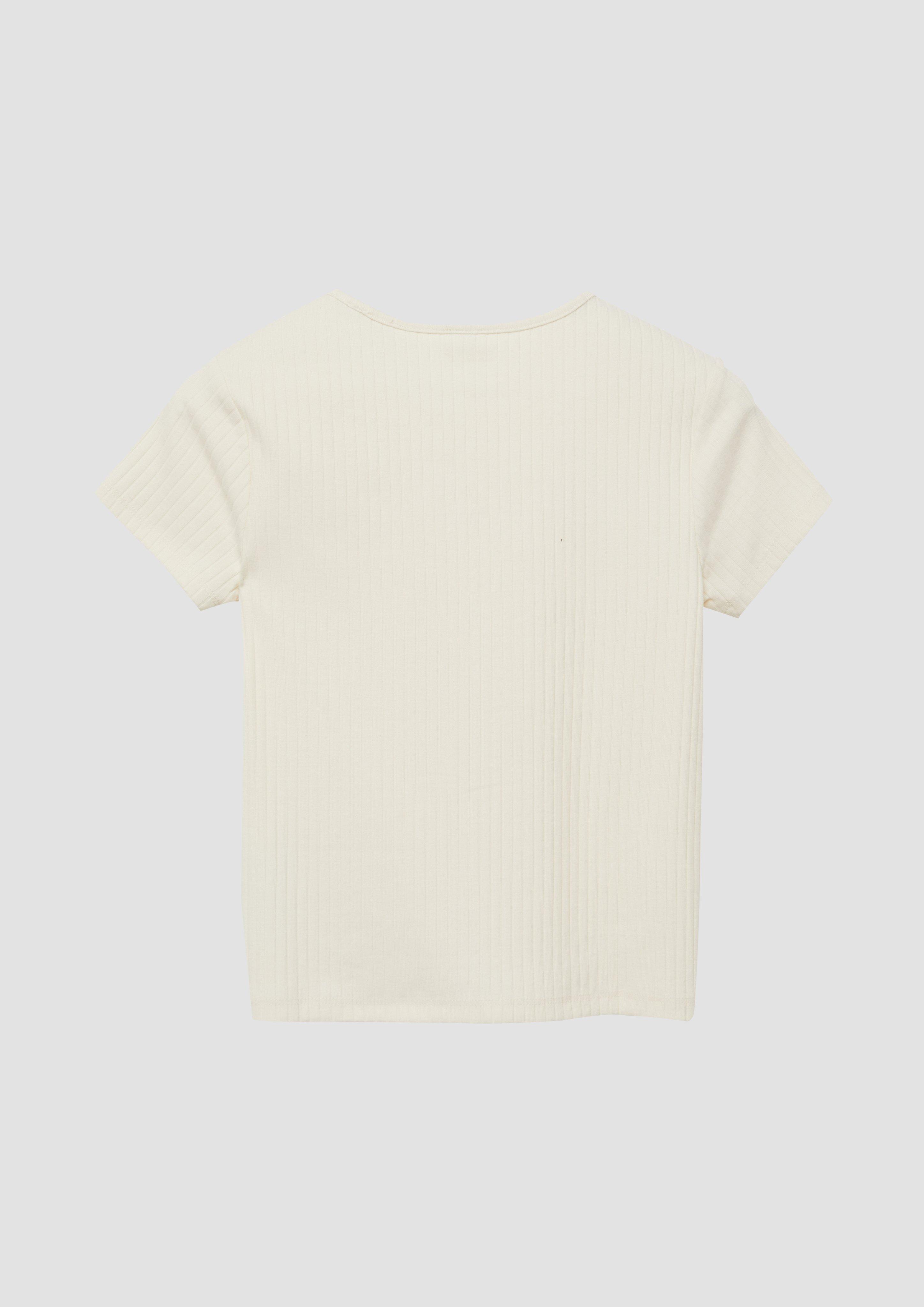 T-shirt in 0401, 4615 & 2218