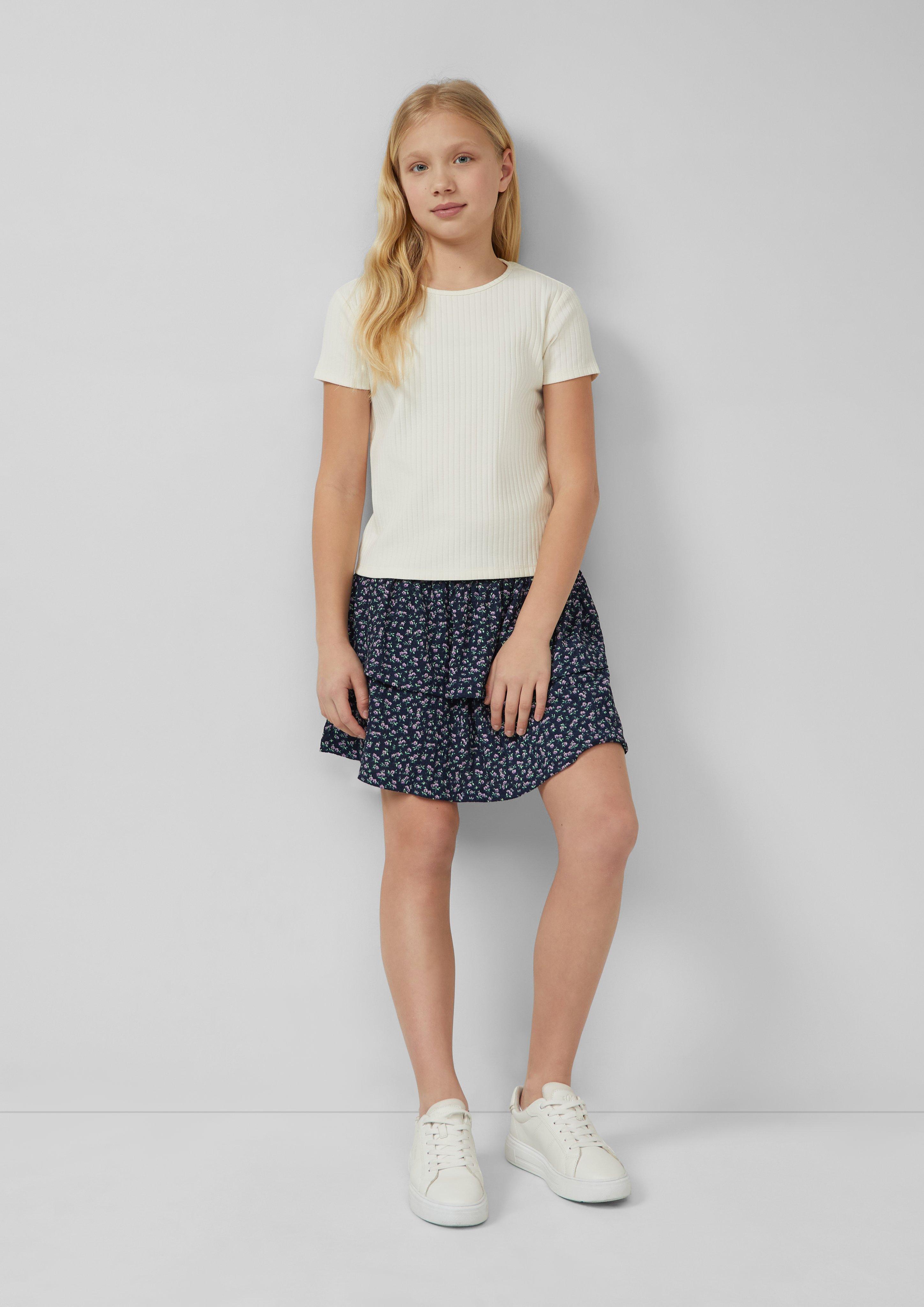 T-shirt in 0401, 4615 & 2218