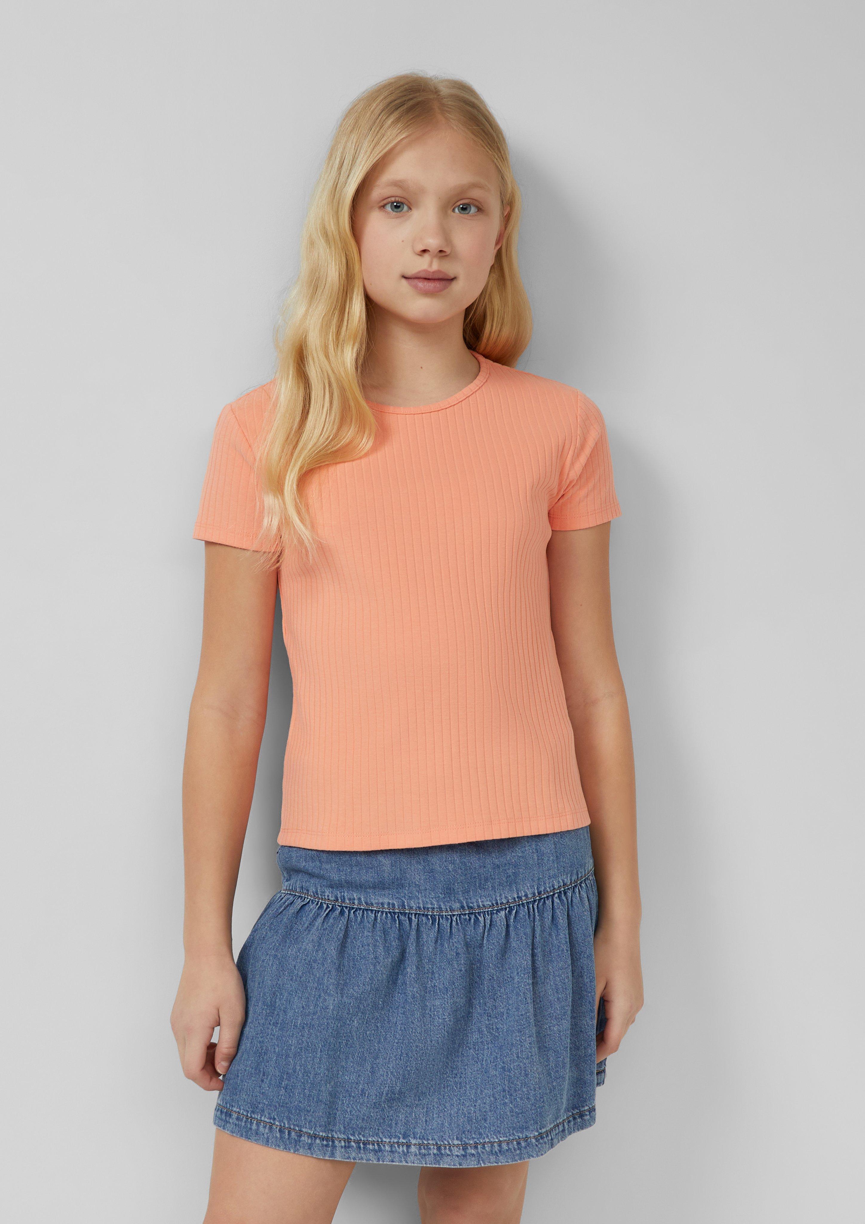 T-shirt in 2218, 4615 & 0401