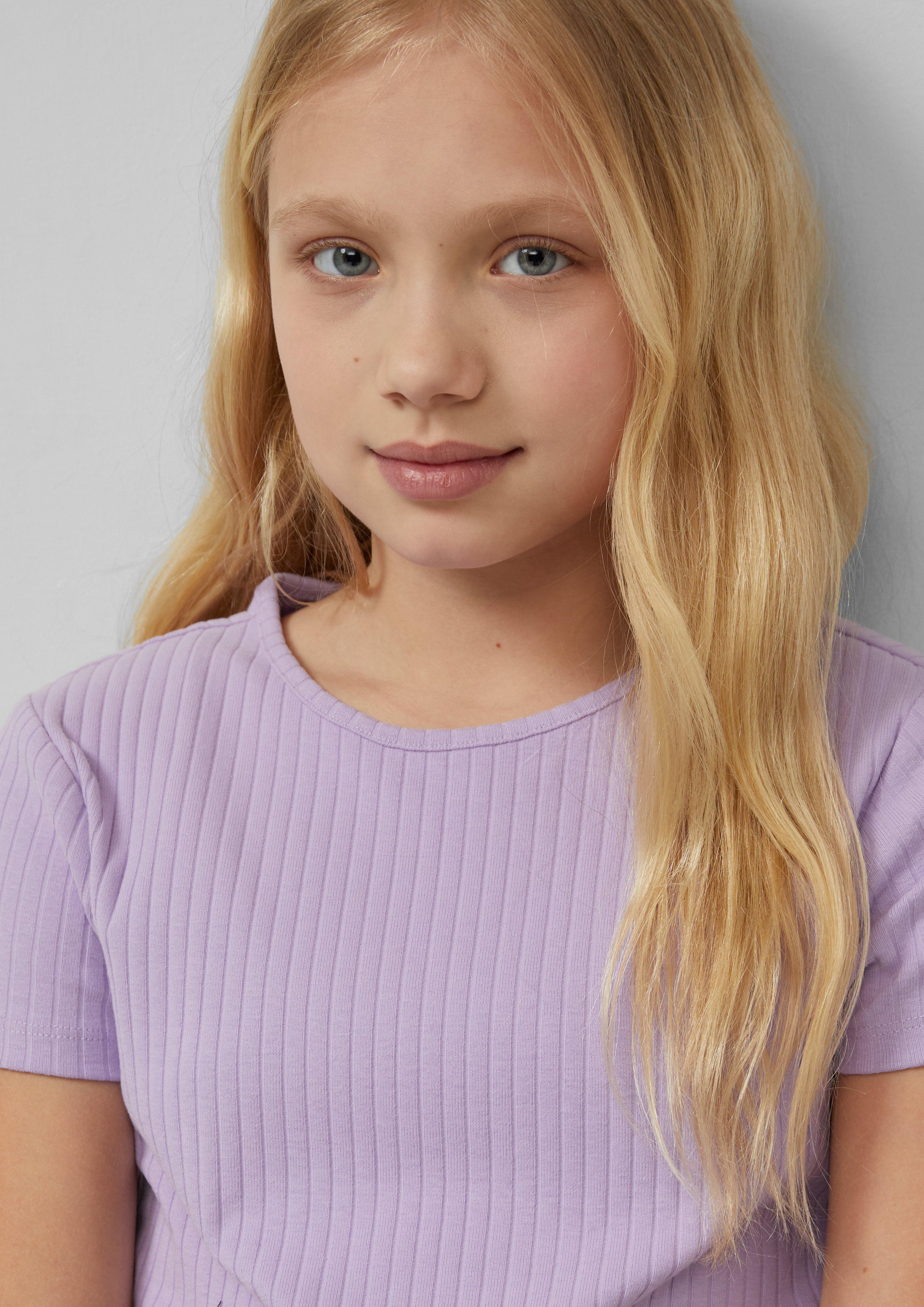 T-Shirt in 4615, 2218 & 0401