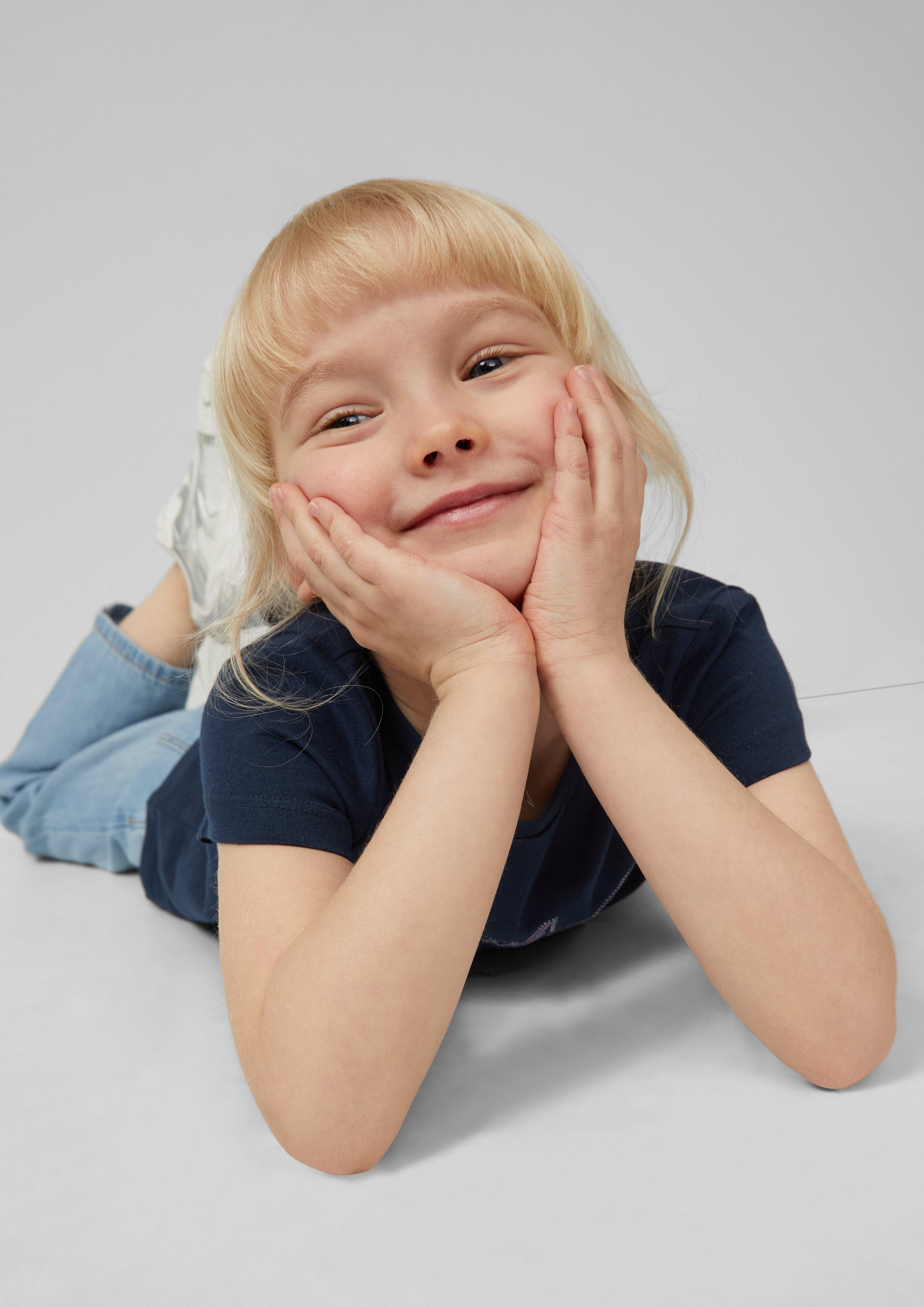 T-Shirt in 5952, 4615 & 2218