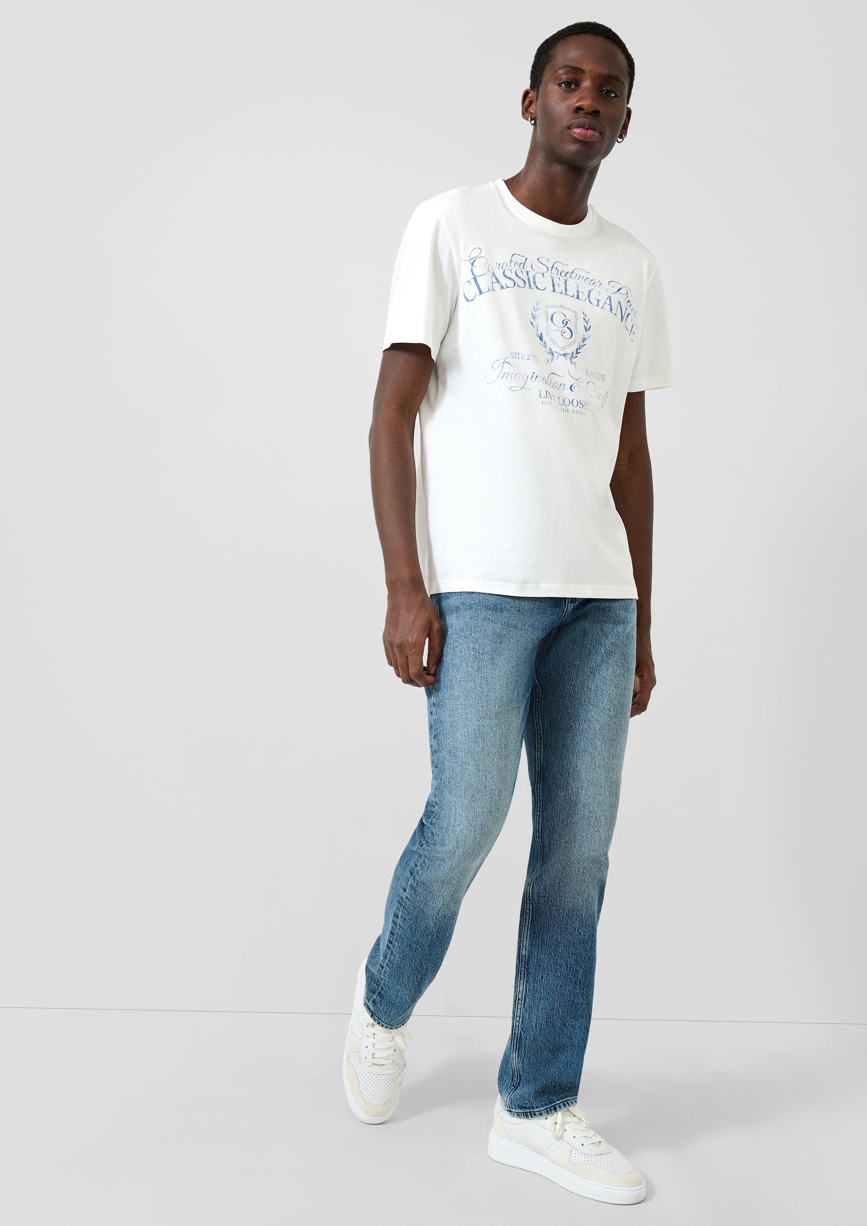 T-Shirt in 02D0, 61D0 & 50D0