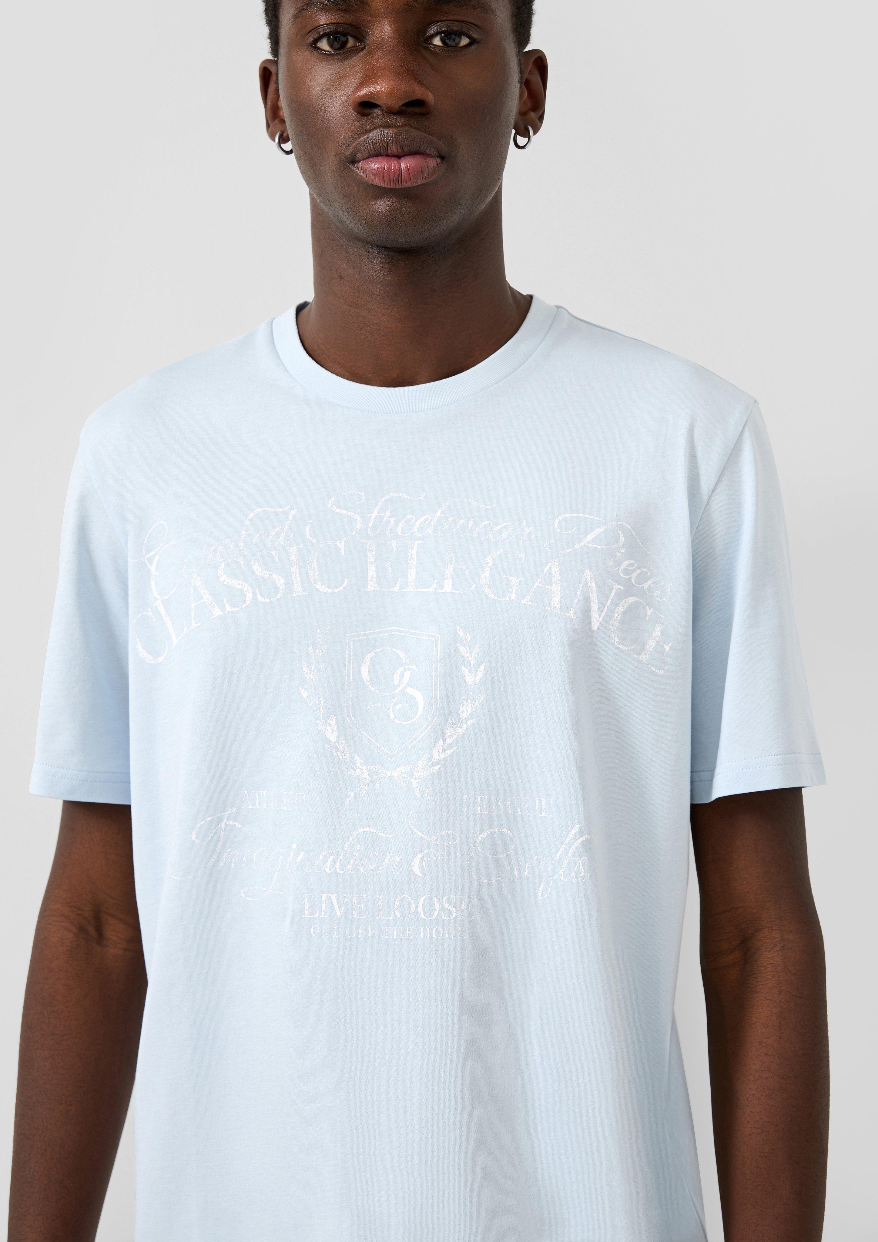 T-Shirt in 50D0, 61D0 & 02D0