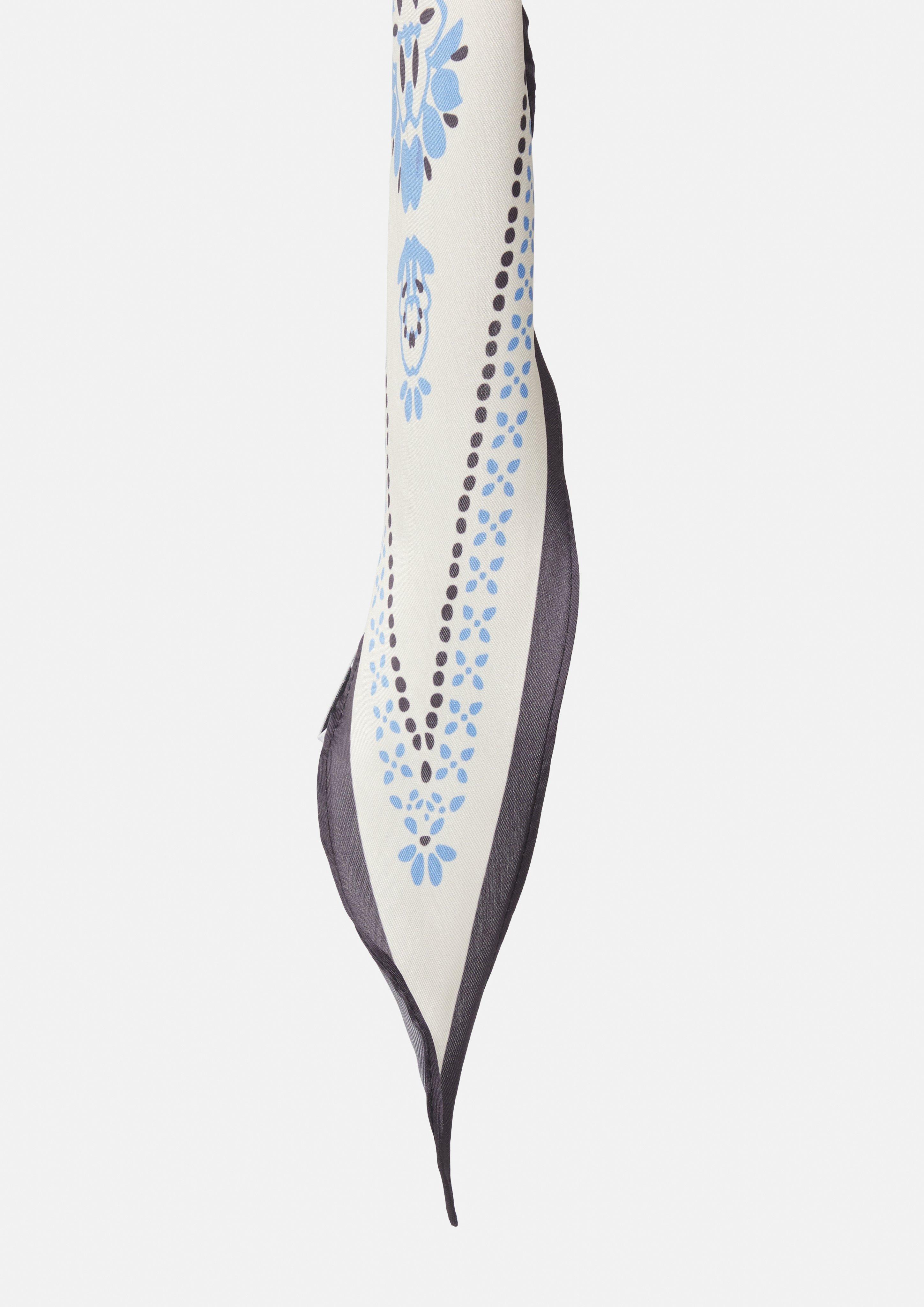 Scarf in 04B5 & 59B2