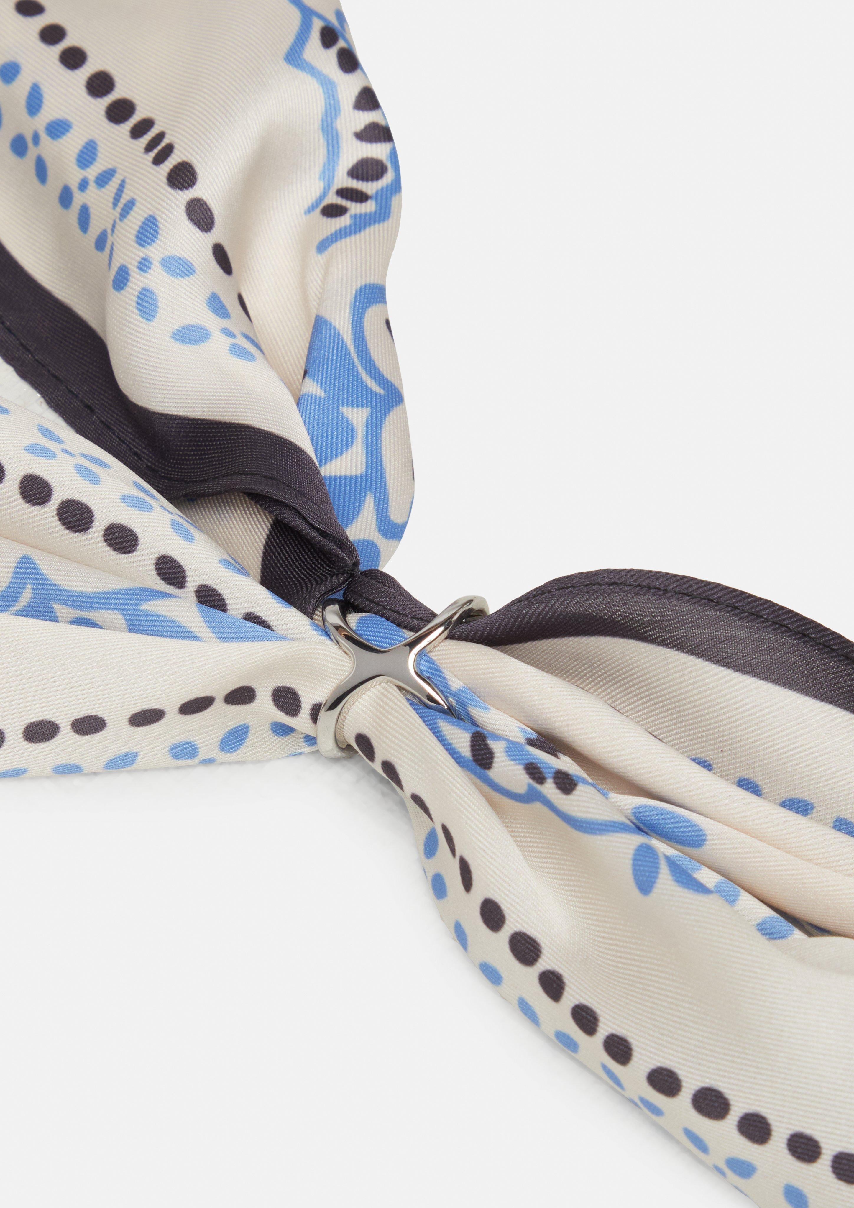 Scarf in 04B5 & 59B2