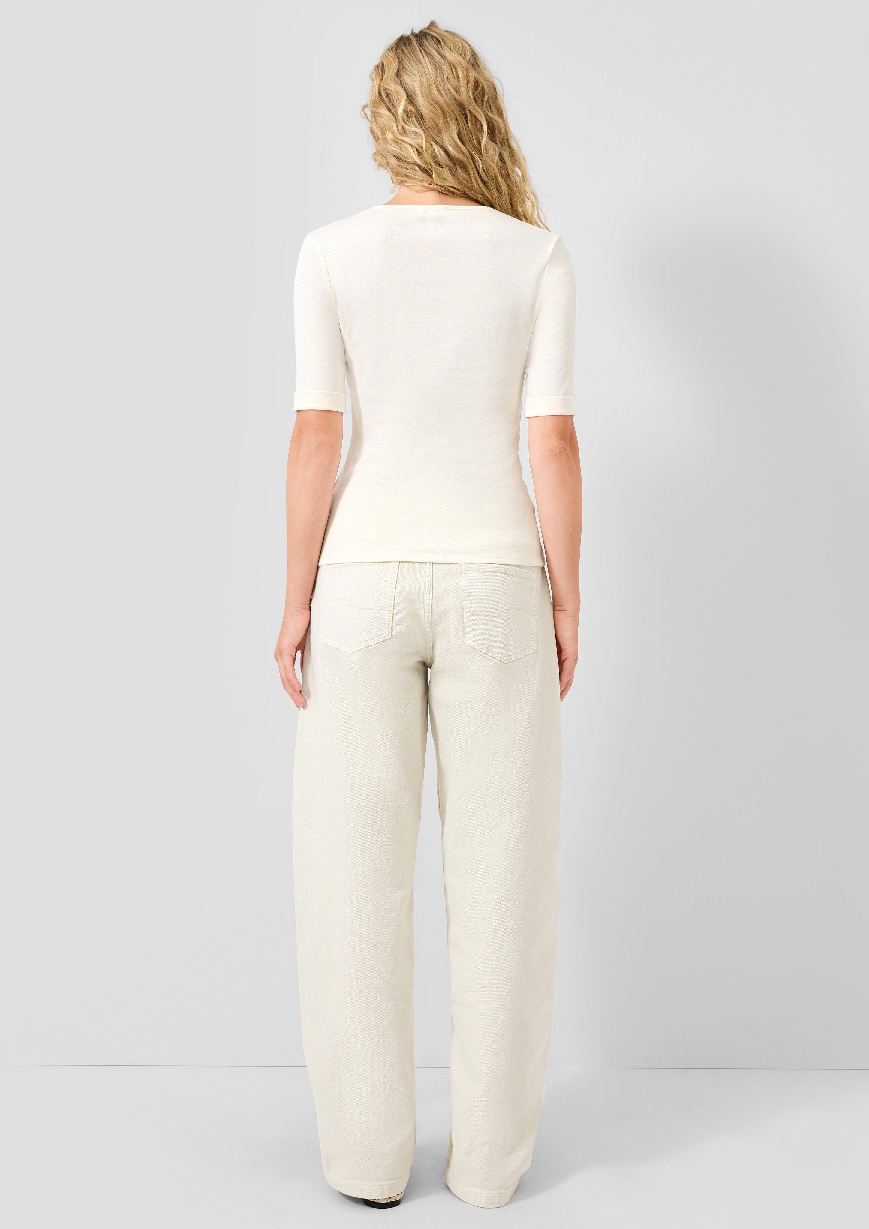 T-Shirt in 0300, 9999 & 5104