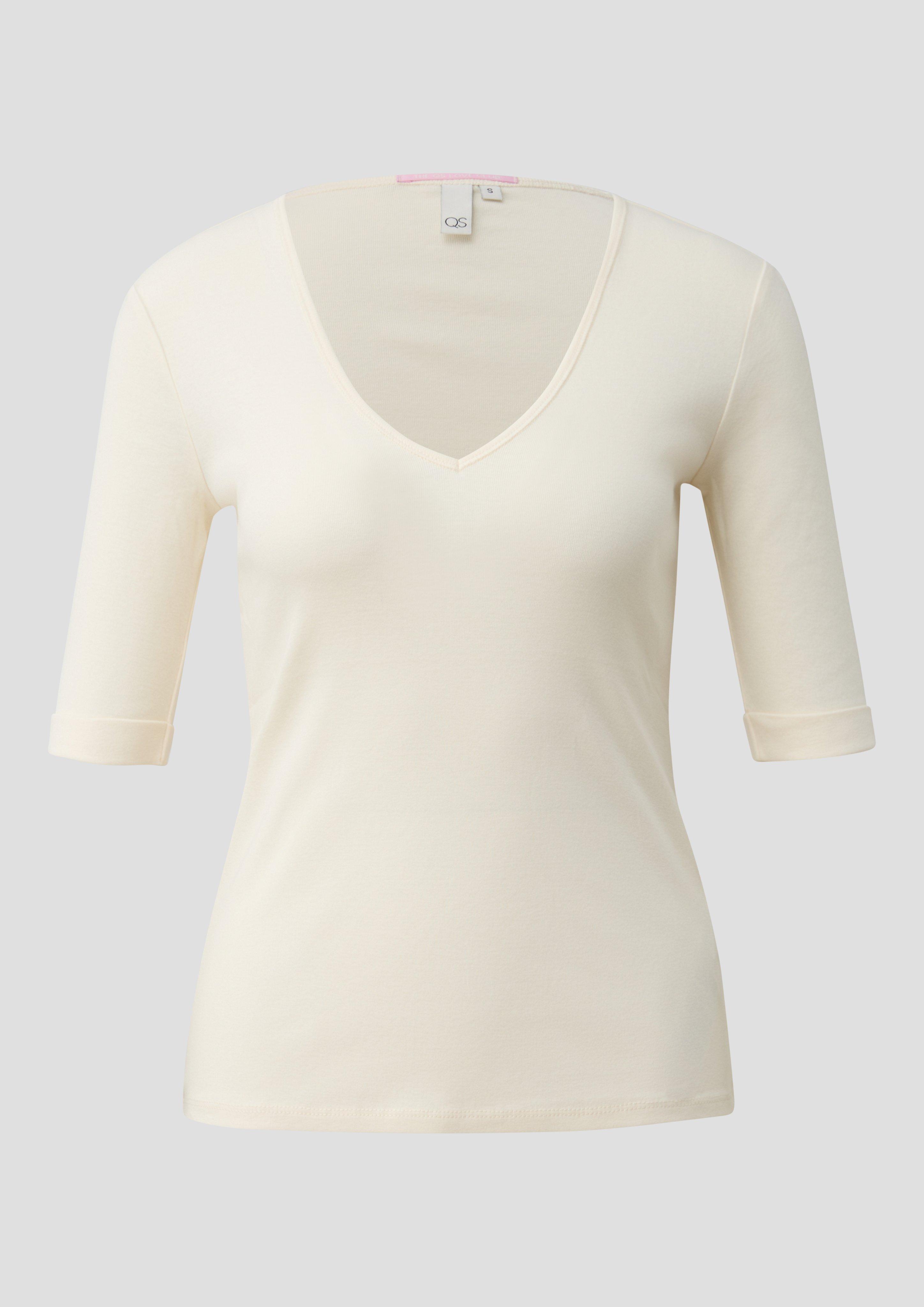 T-Shirt in 0300, 9999 & 5104