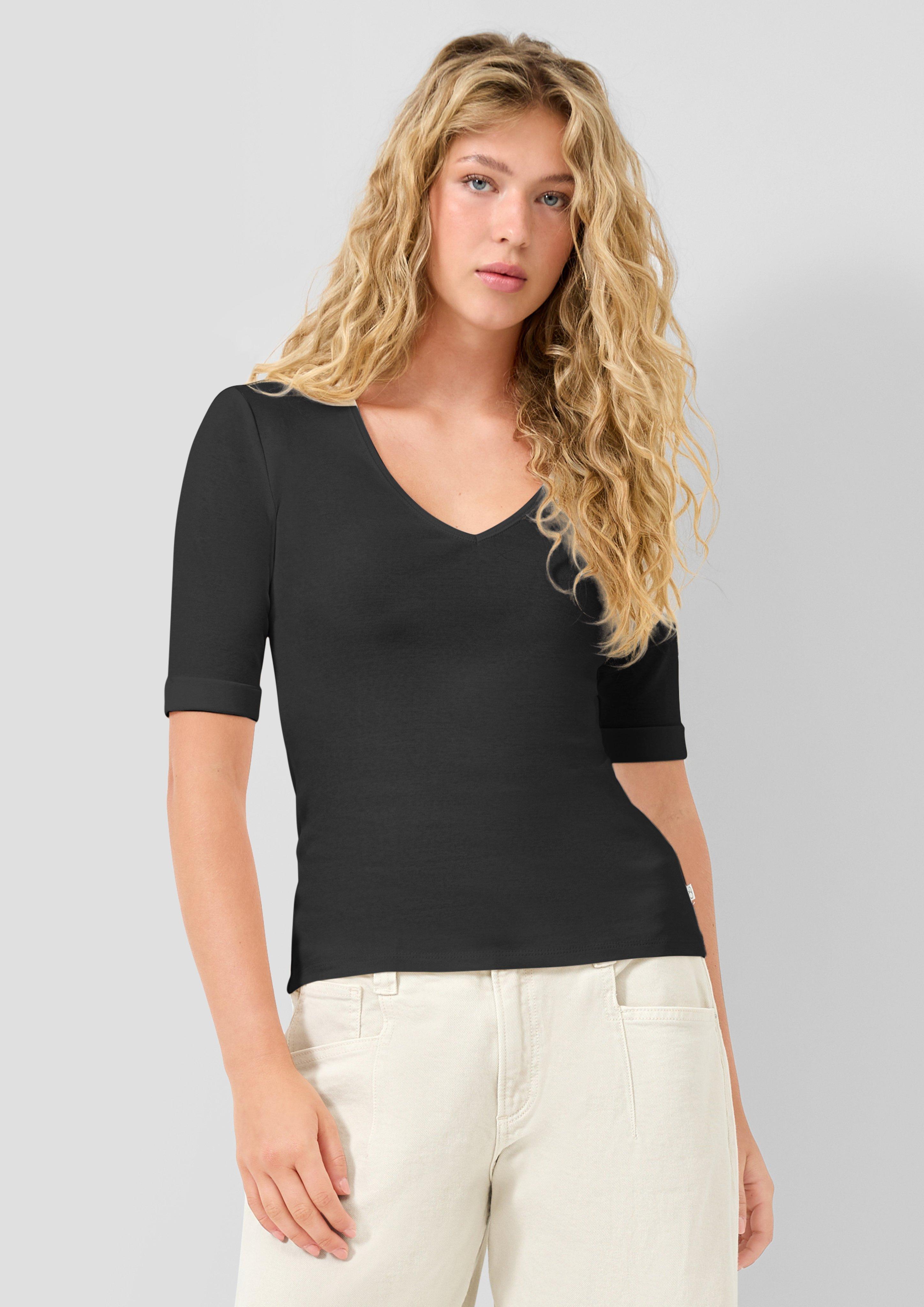 T-Shirt in 9999, 0300 & 5104