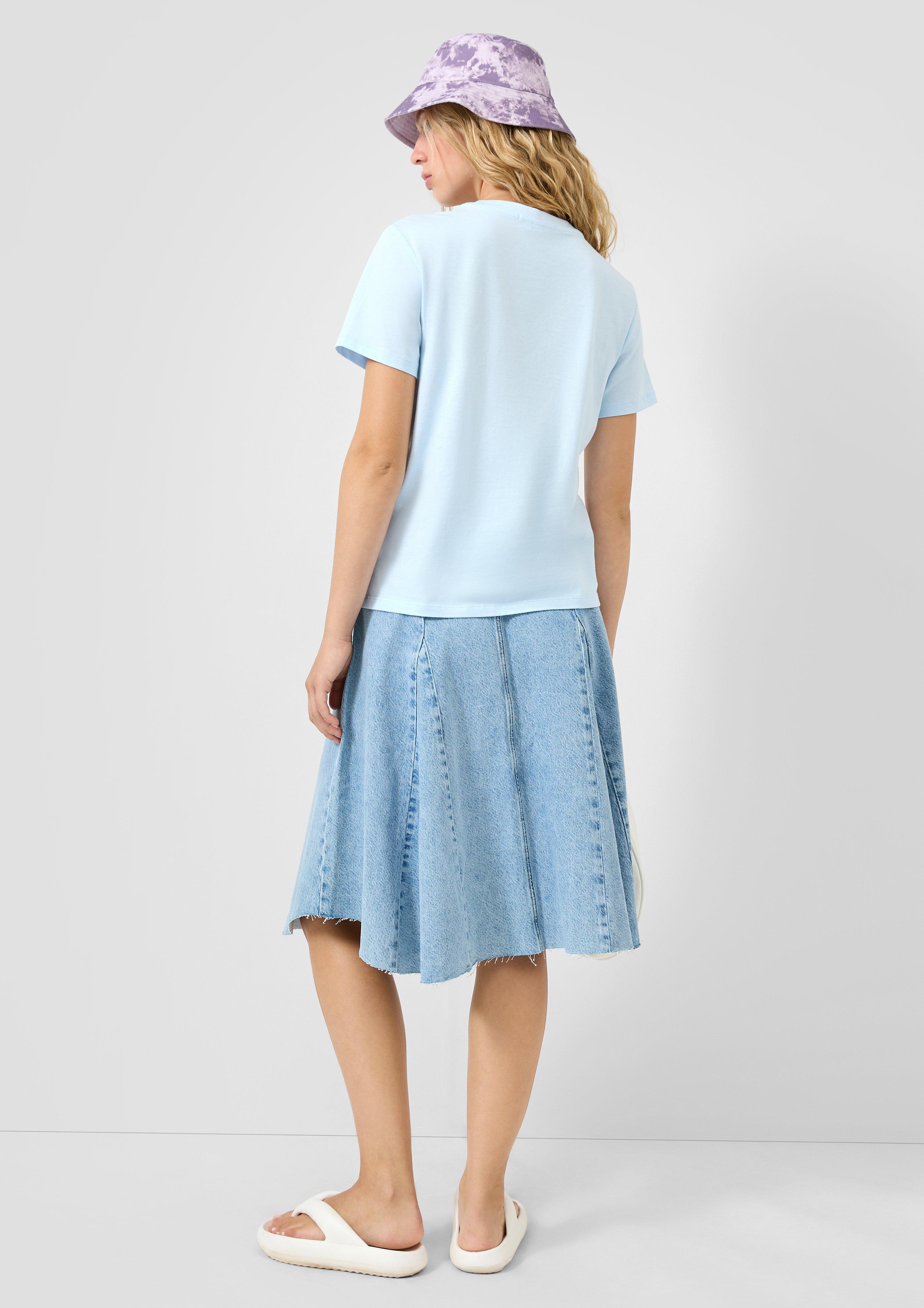 T-Shirt in 51D0, 03D0 & 99D0