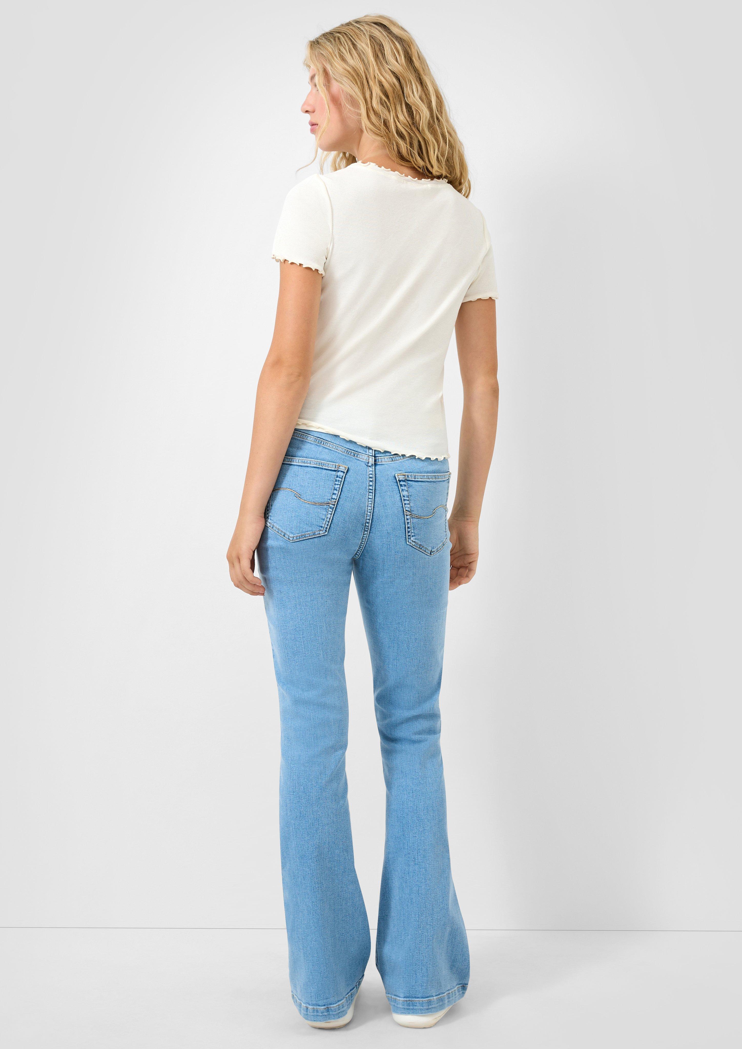 T-Shirt in 03D0, 51D0, 41D0 & 99D0