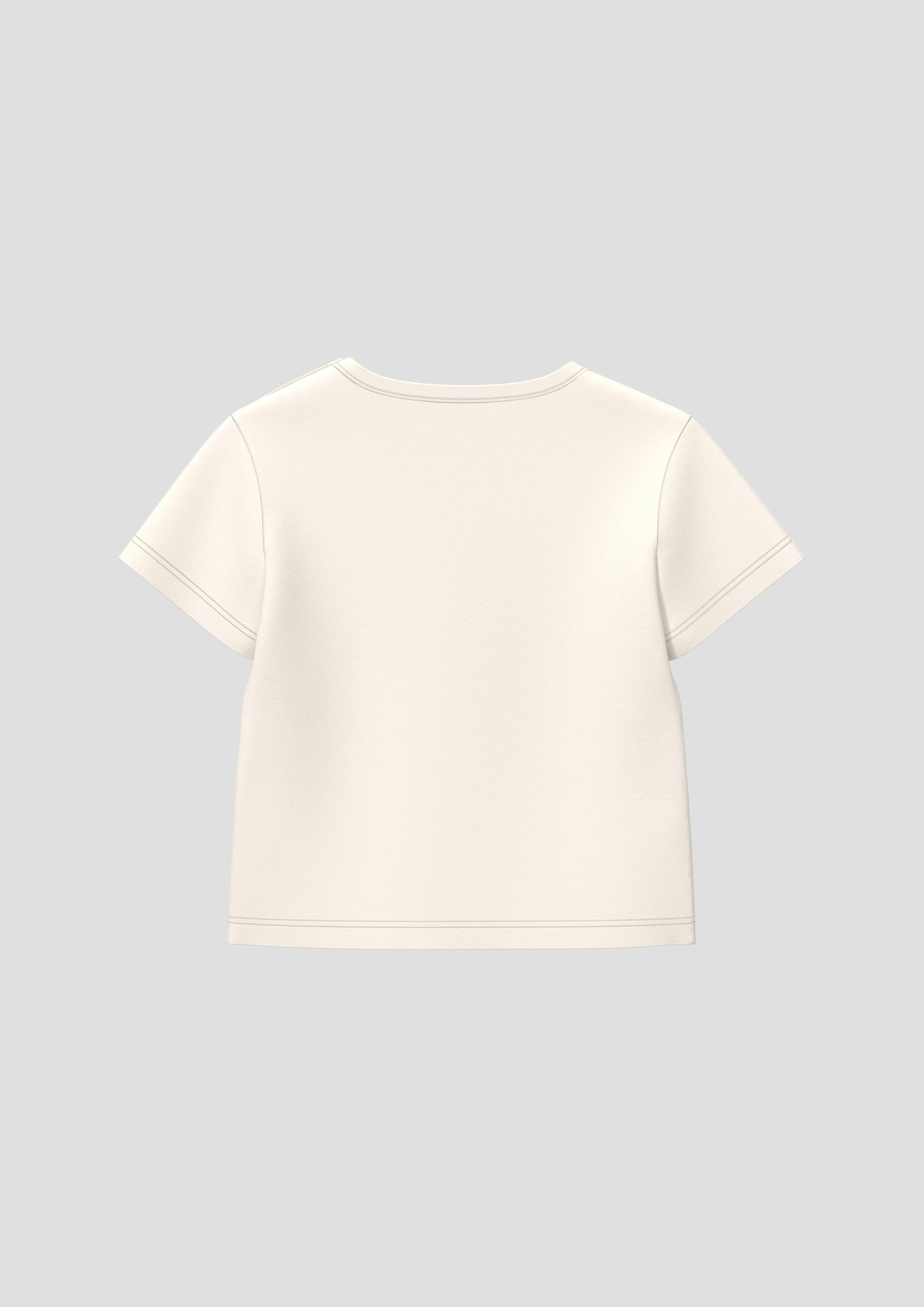 T-shirt in 0401, 7022 & 2342