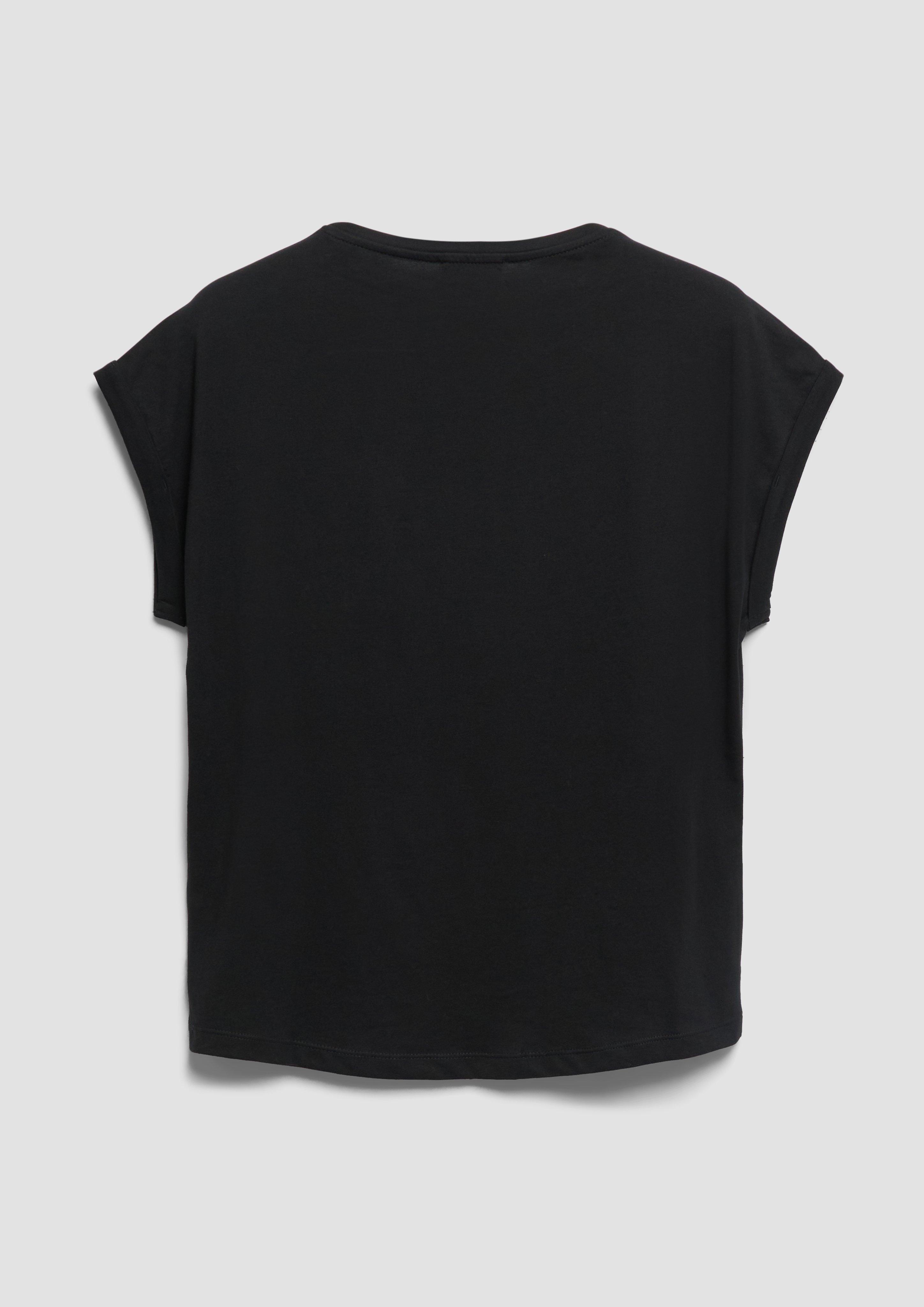 T-Shirt in 99D3, 39D2, 80D2, 42D1, 89D0, 01D0, 42D3 & 01D1