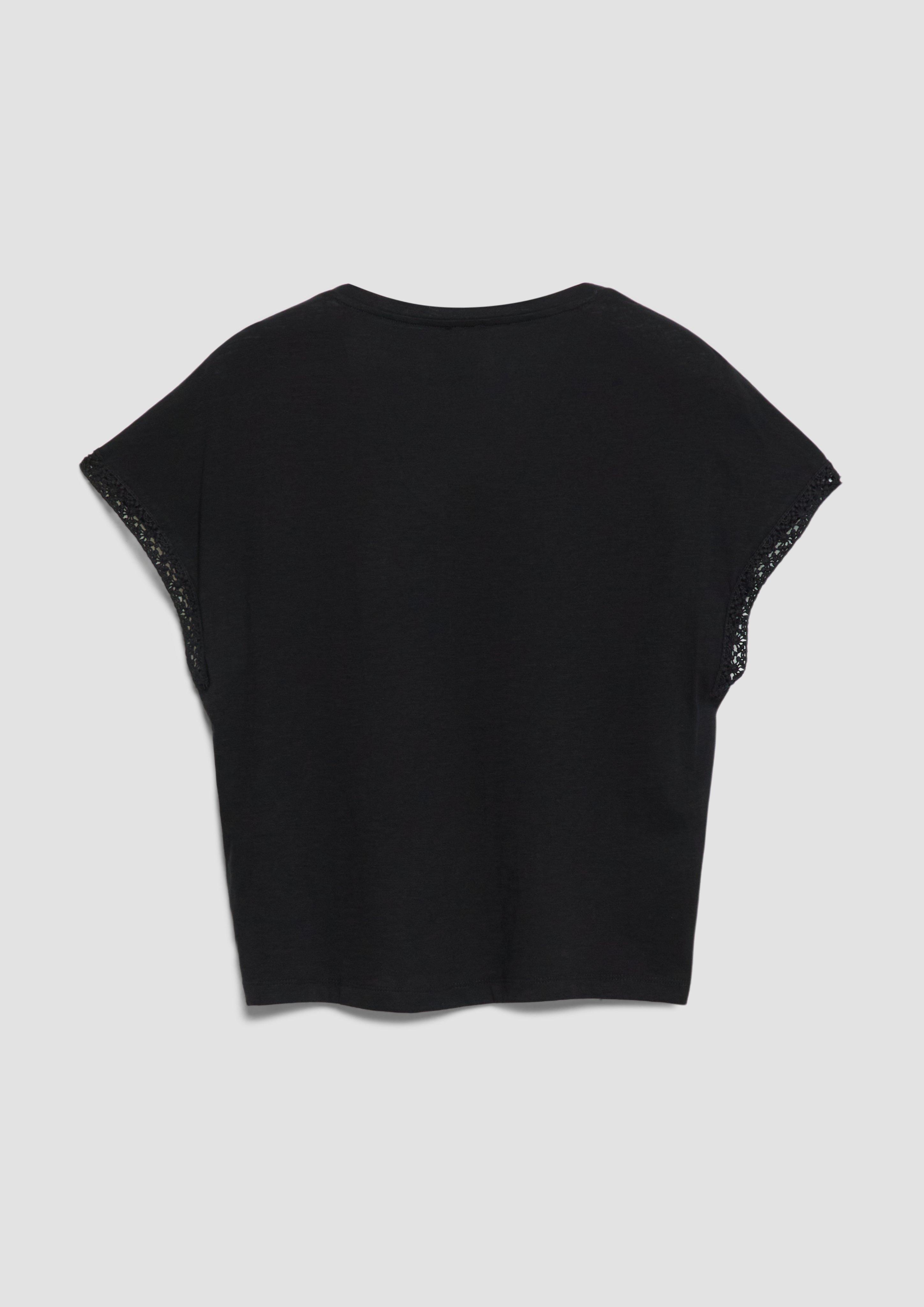 T-Shirt in 9999 & 8000