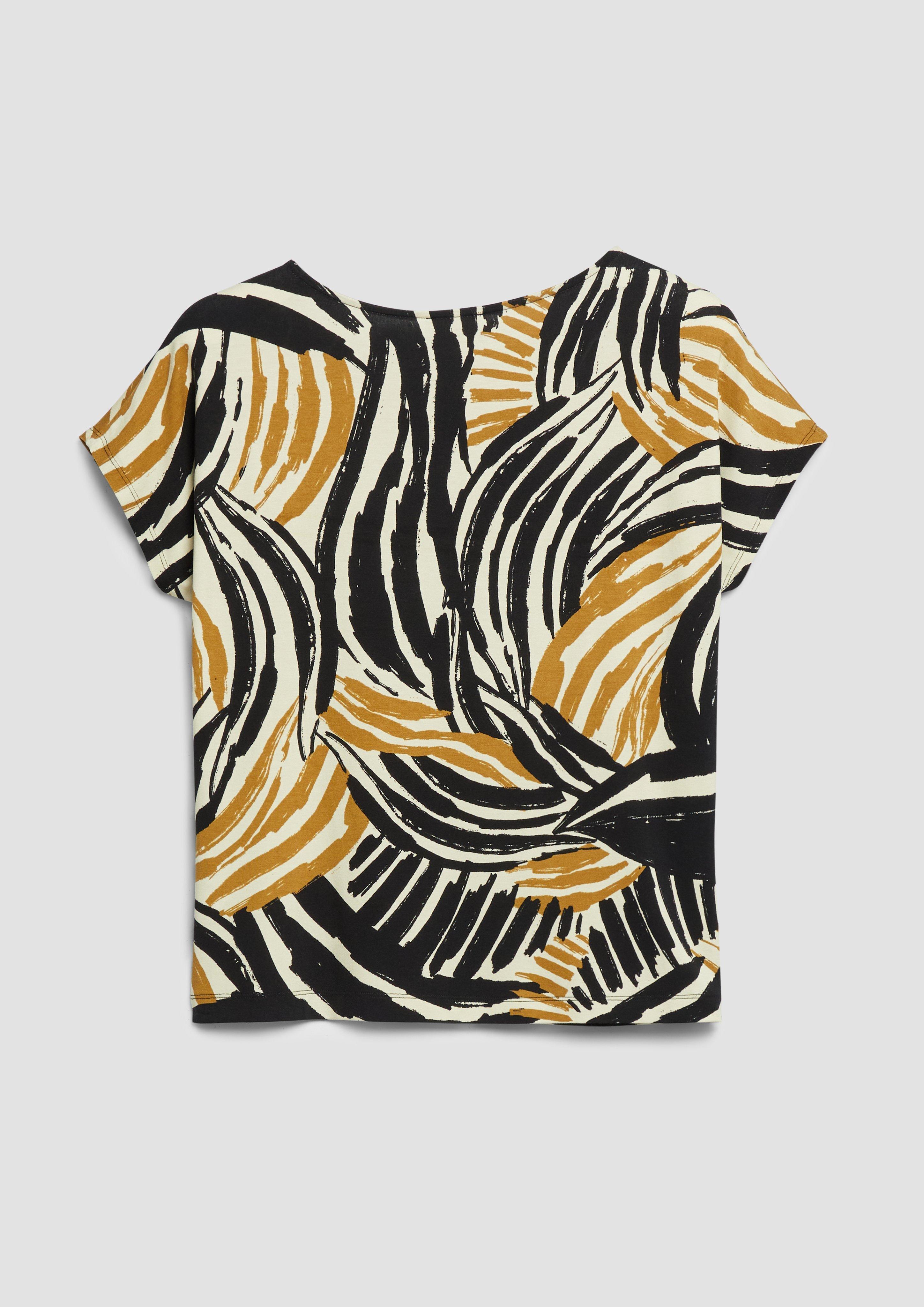 T-Shirt in 84A0 & 42A0