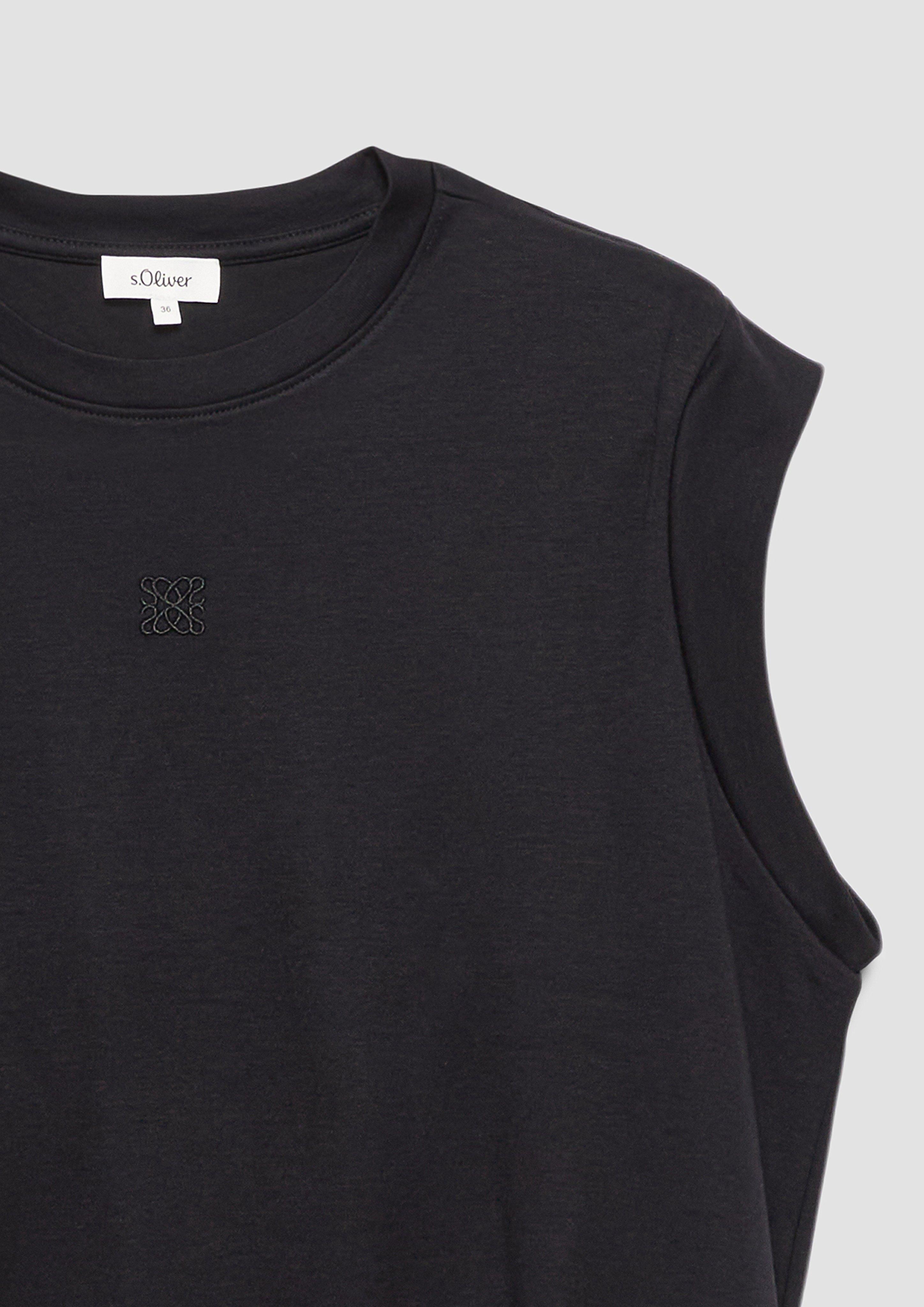 T-Shirt in 9999, 0210 & 3903