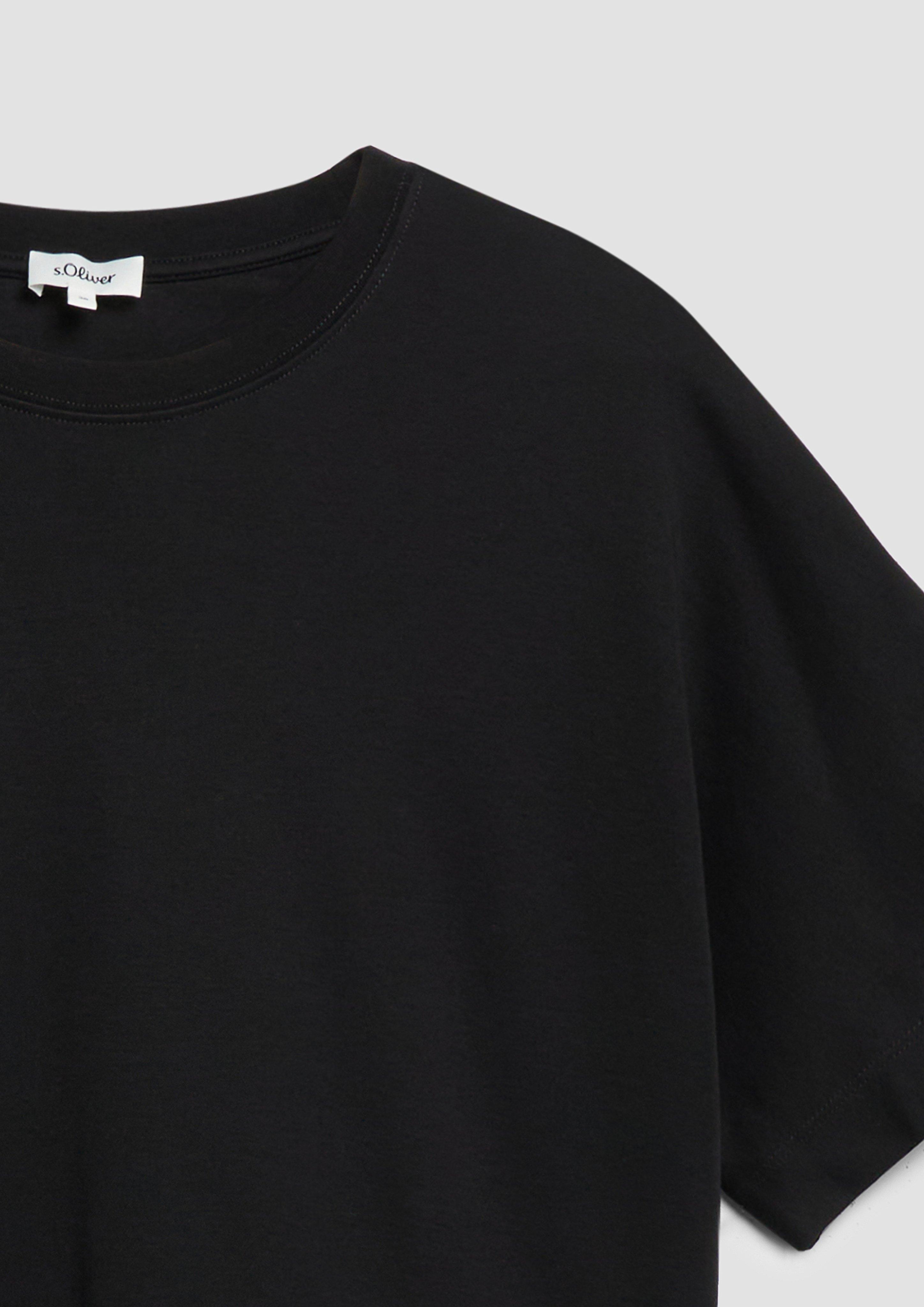 T-Shirt in 9999 & 0100