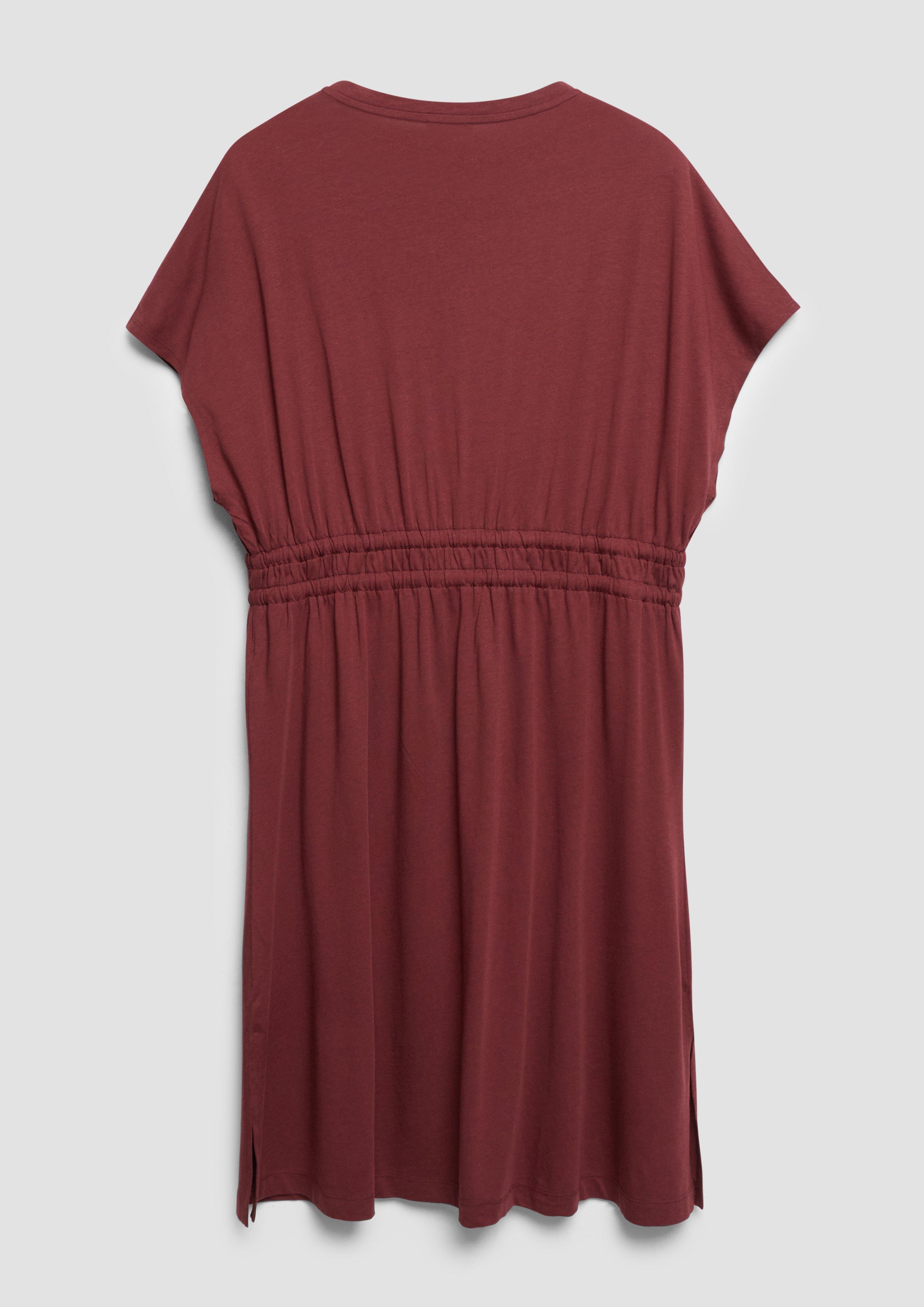 Jurk in 3903, 84A0, 8918, 42A0 & 9999