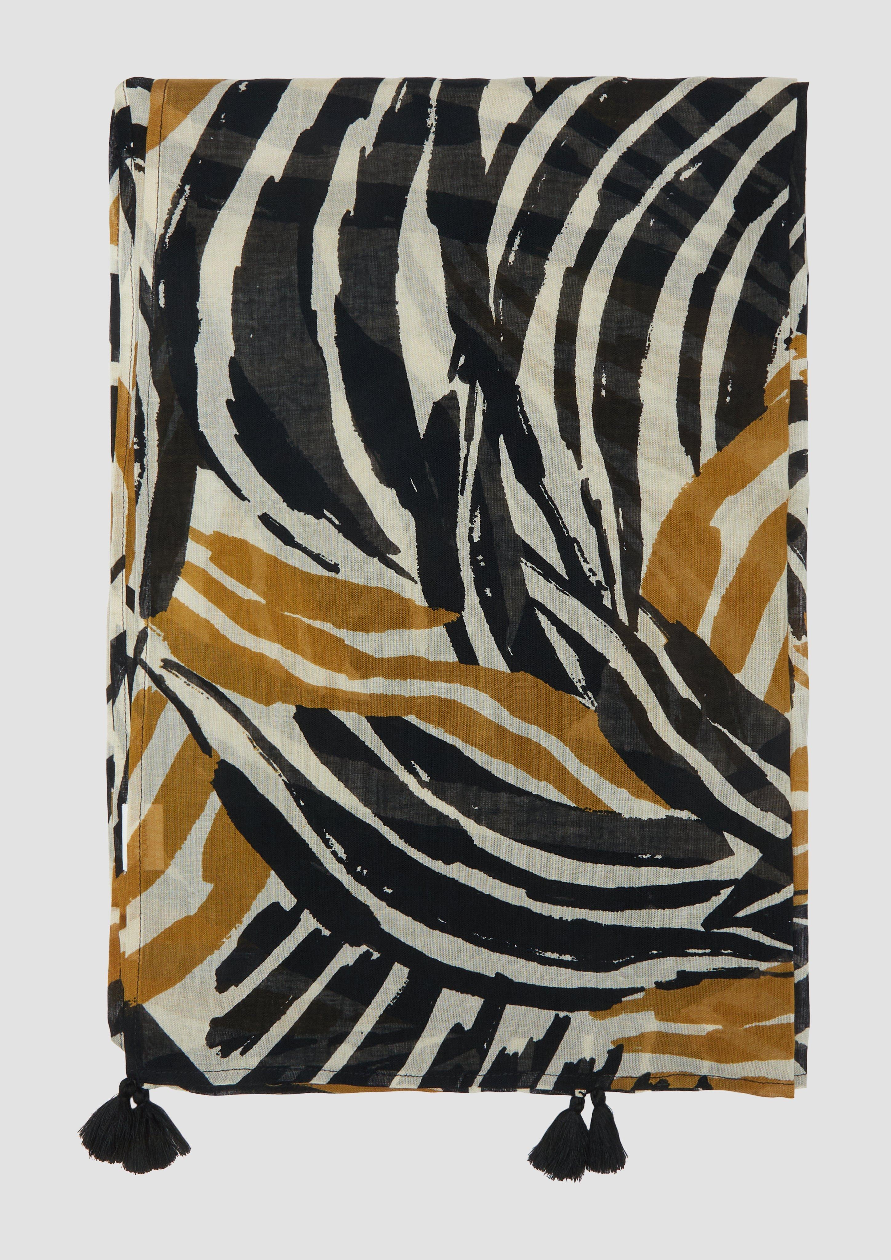 Scarf in 84A9 & 42A0