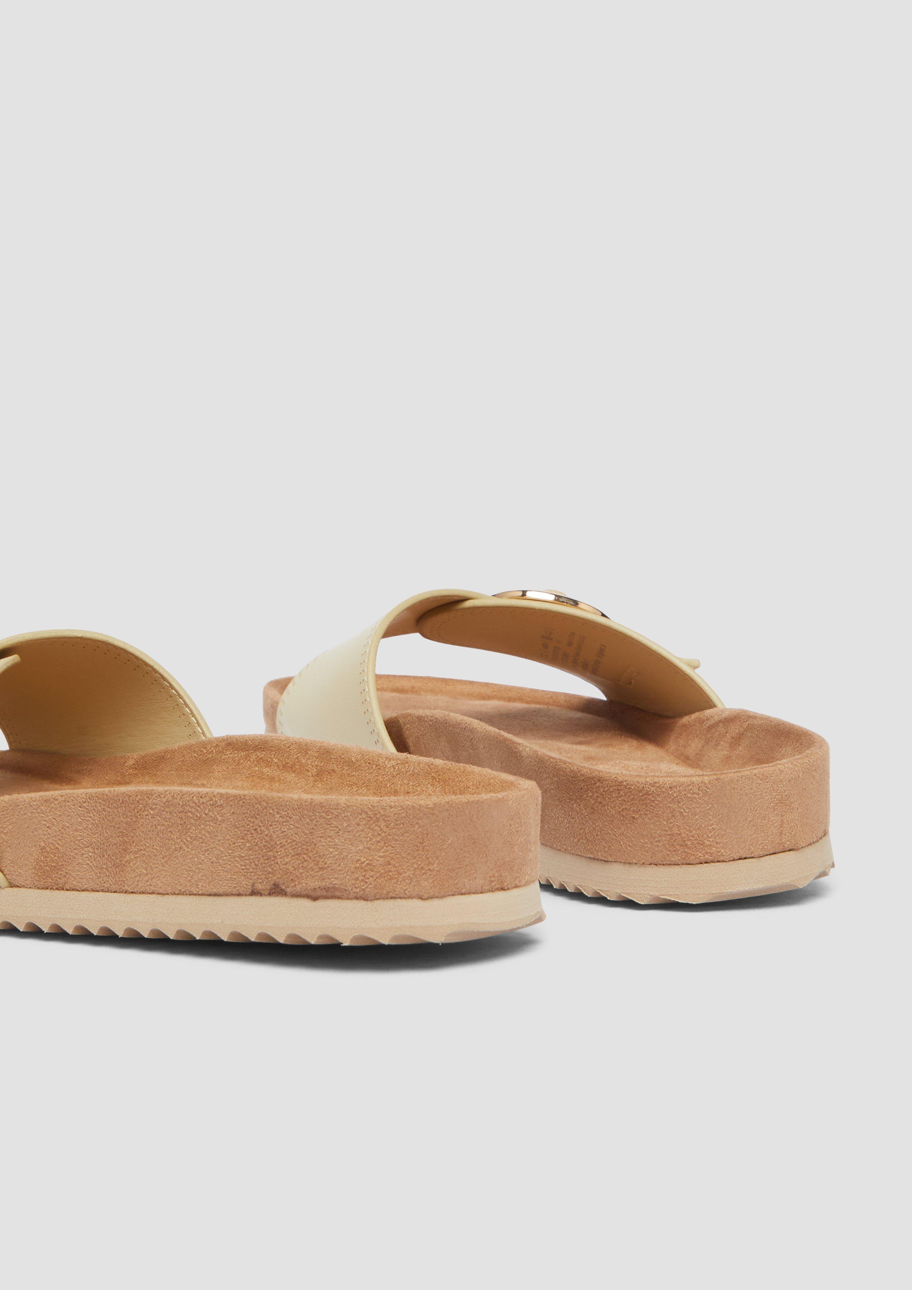 Pantoletten in 0500, 93A1 & 9999