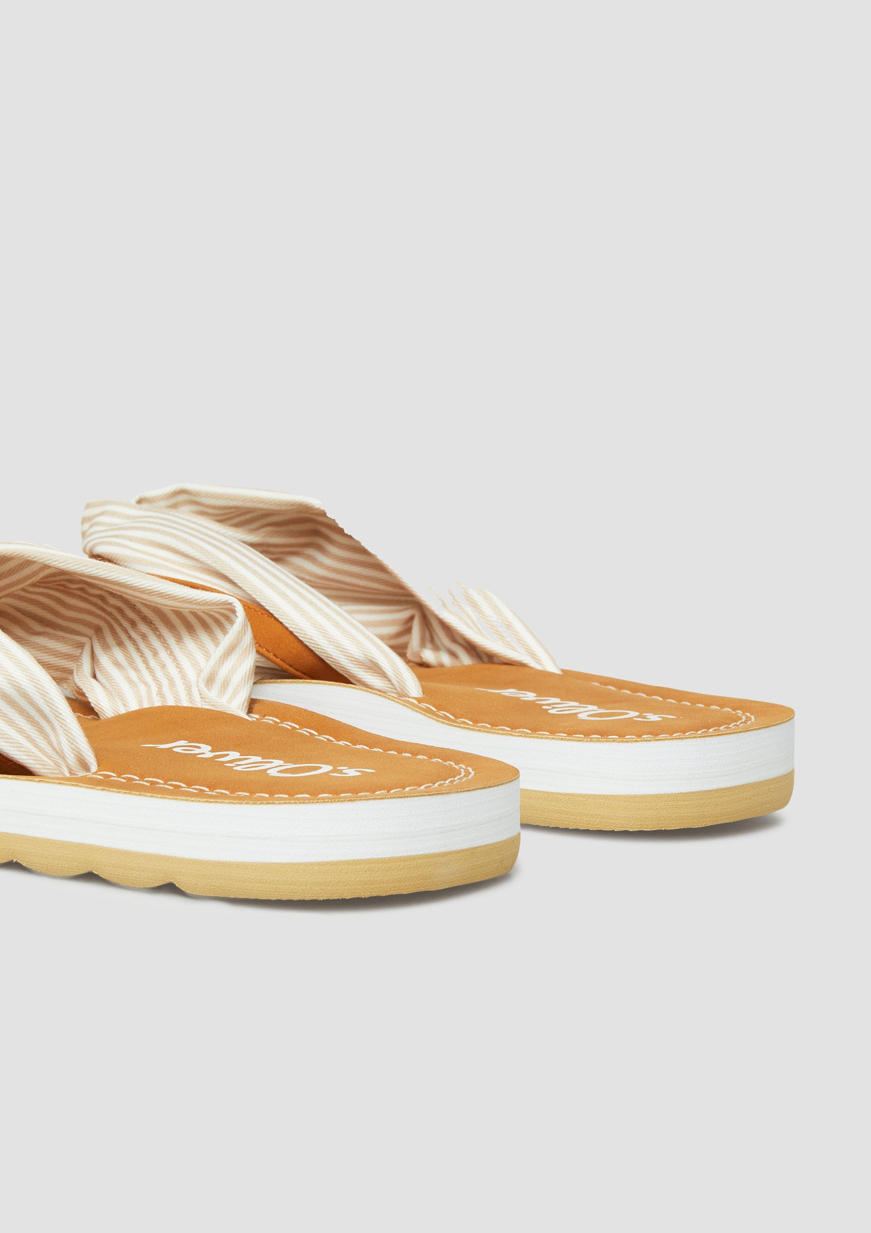 Pantoletten in 84D0, 59D2, 5740 & 93A1