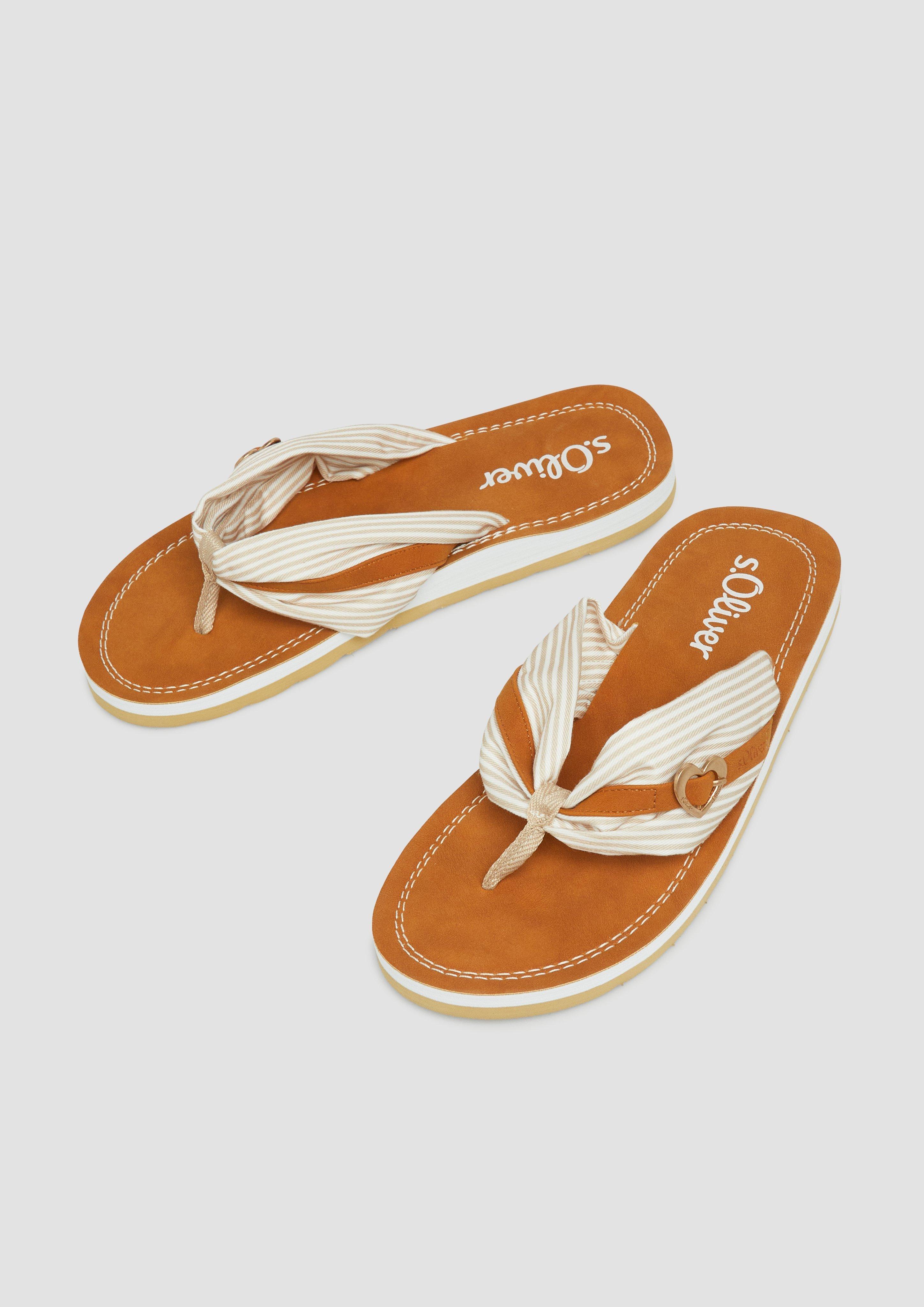 Pantoletten in 84D0, 59D2, 5740 & 93A1