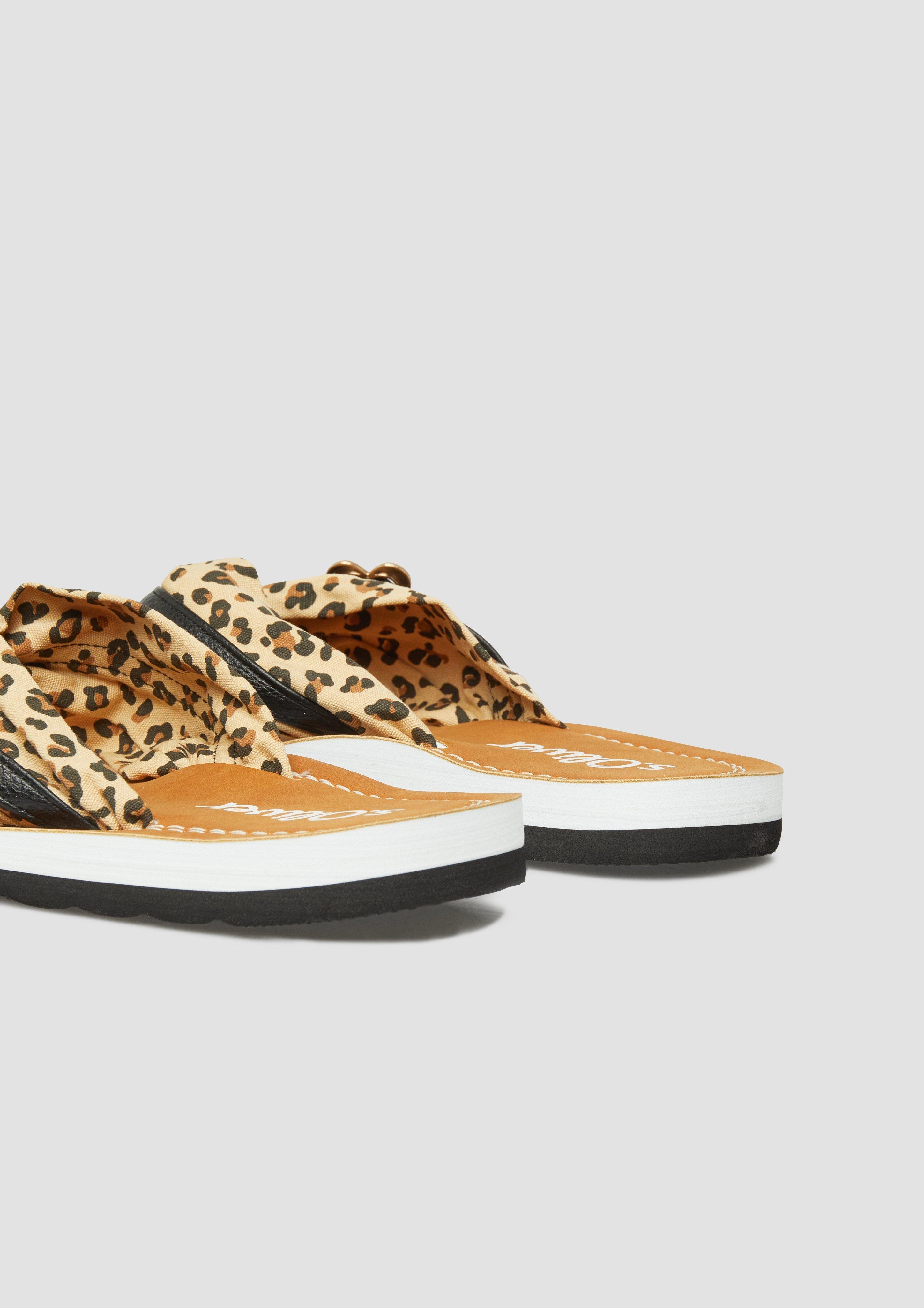 Pantoletten in 93A1, 59D2, 5740 & 84D0