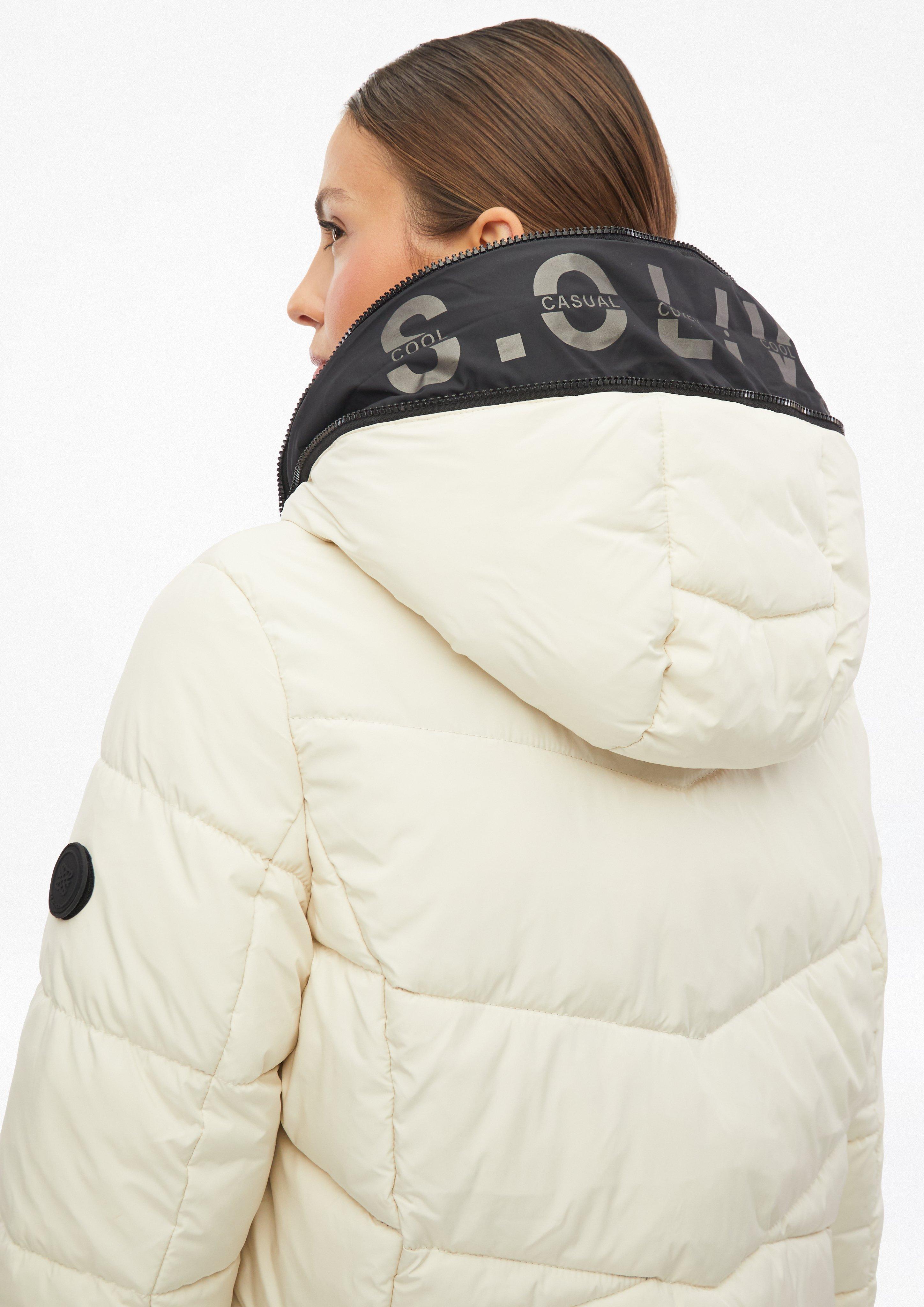 Dames Donsjas met capuchon in beige van s.Oliver