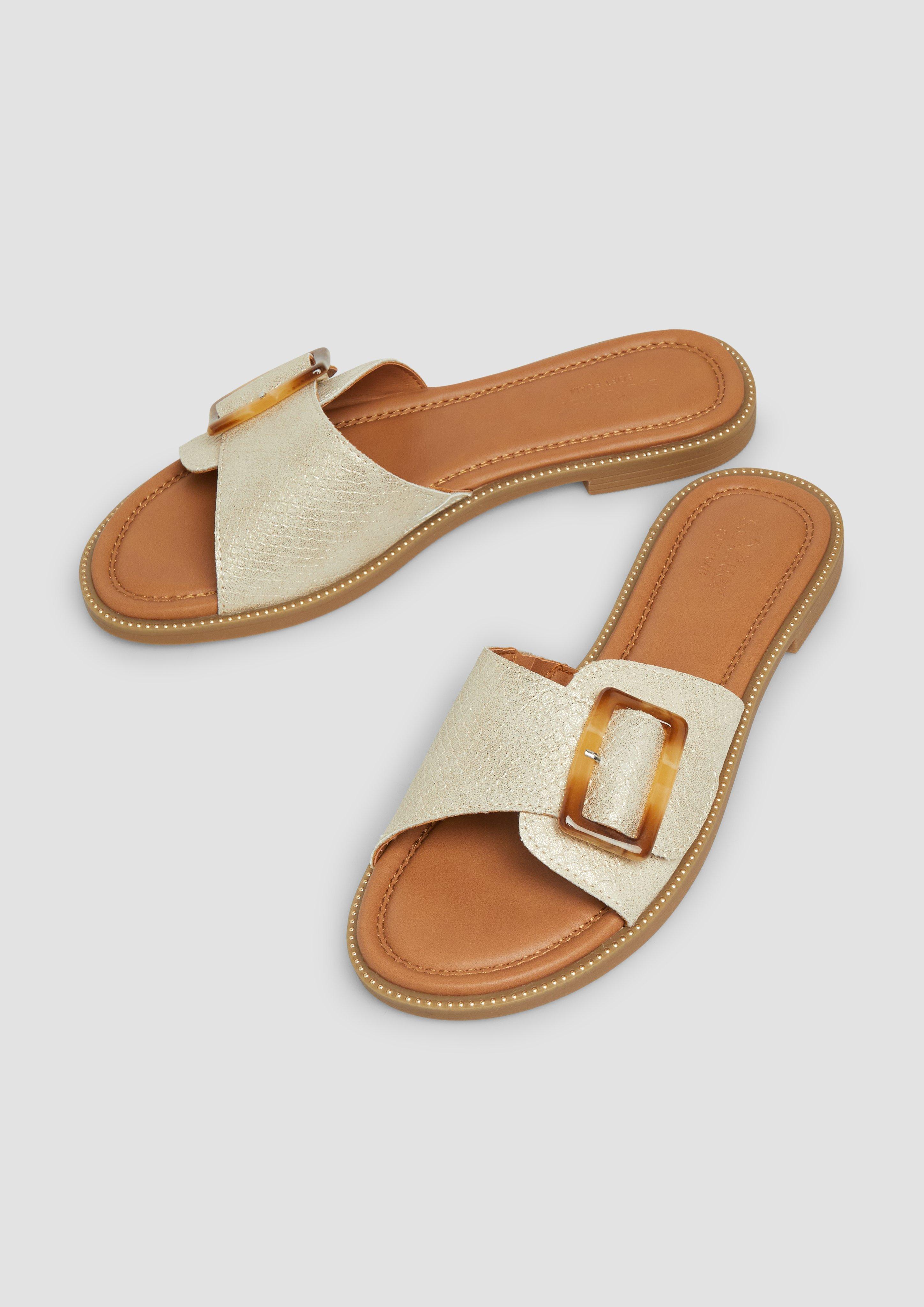 Sandals in 0400, 93A1, 0100 & 9999