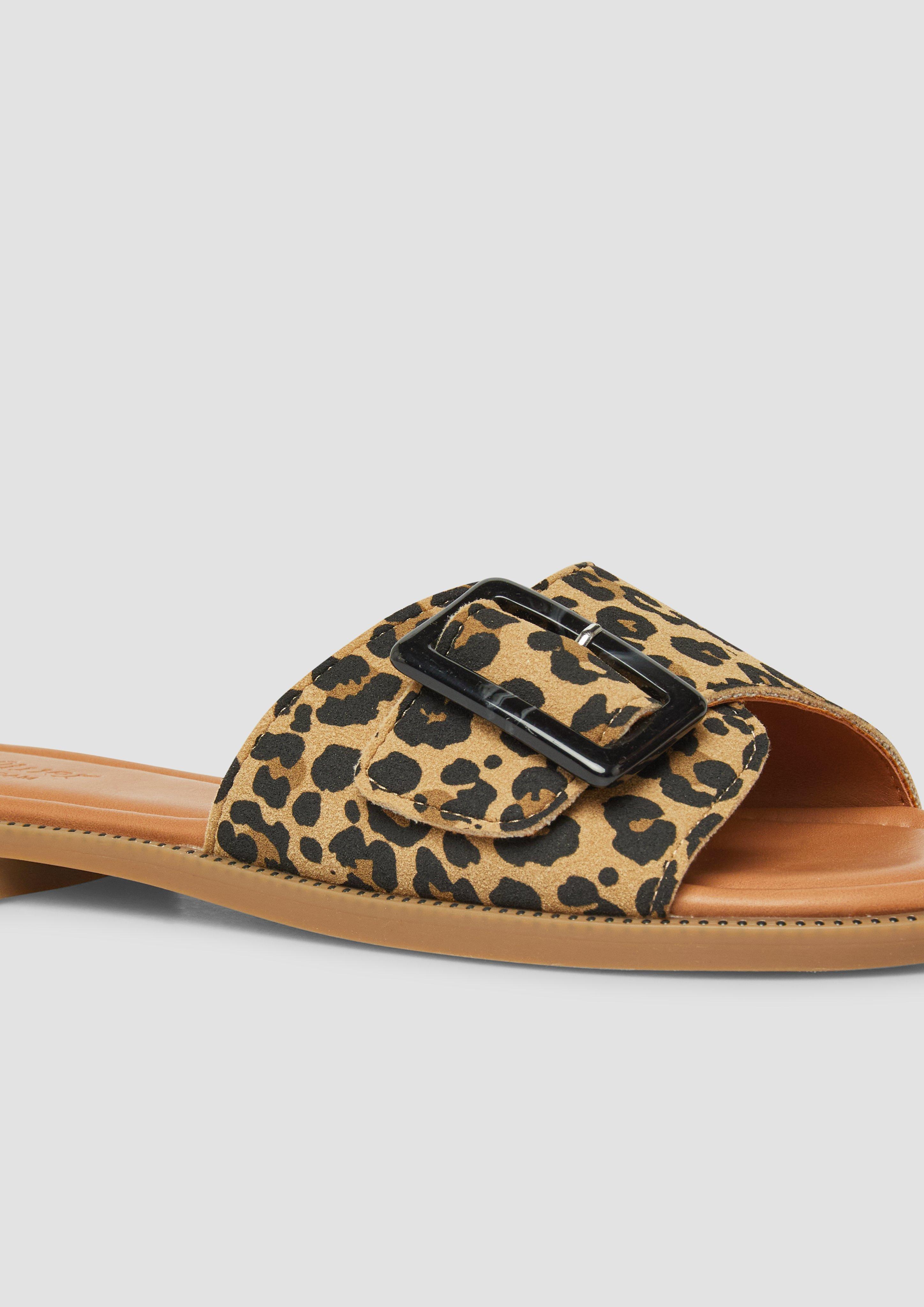 Sandals in 93A1, 0100, 0400 & 9999