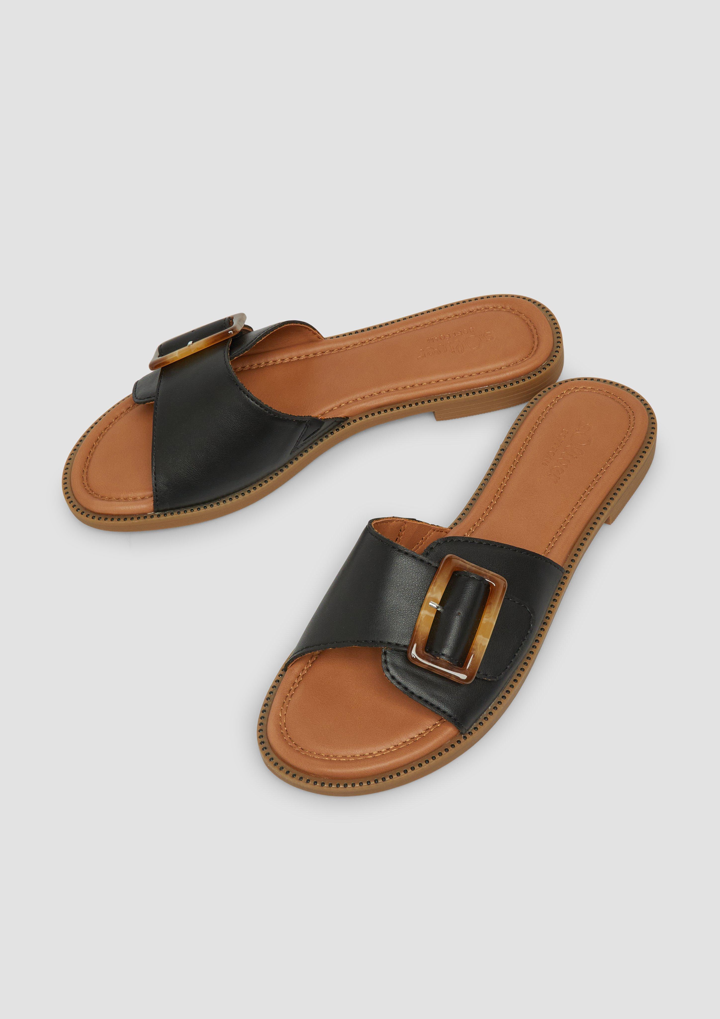 Sandals in 9999, 93A1, 0100 & 0400