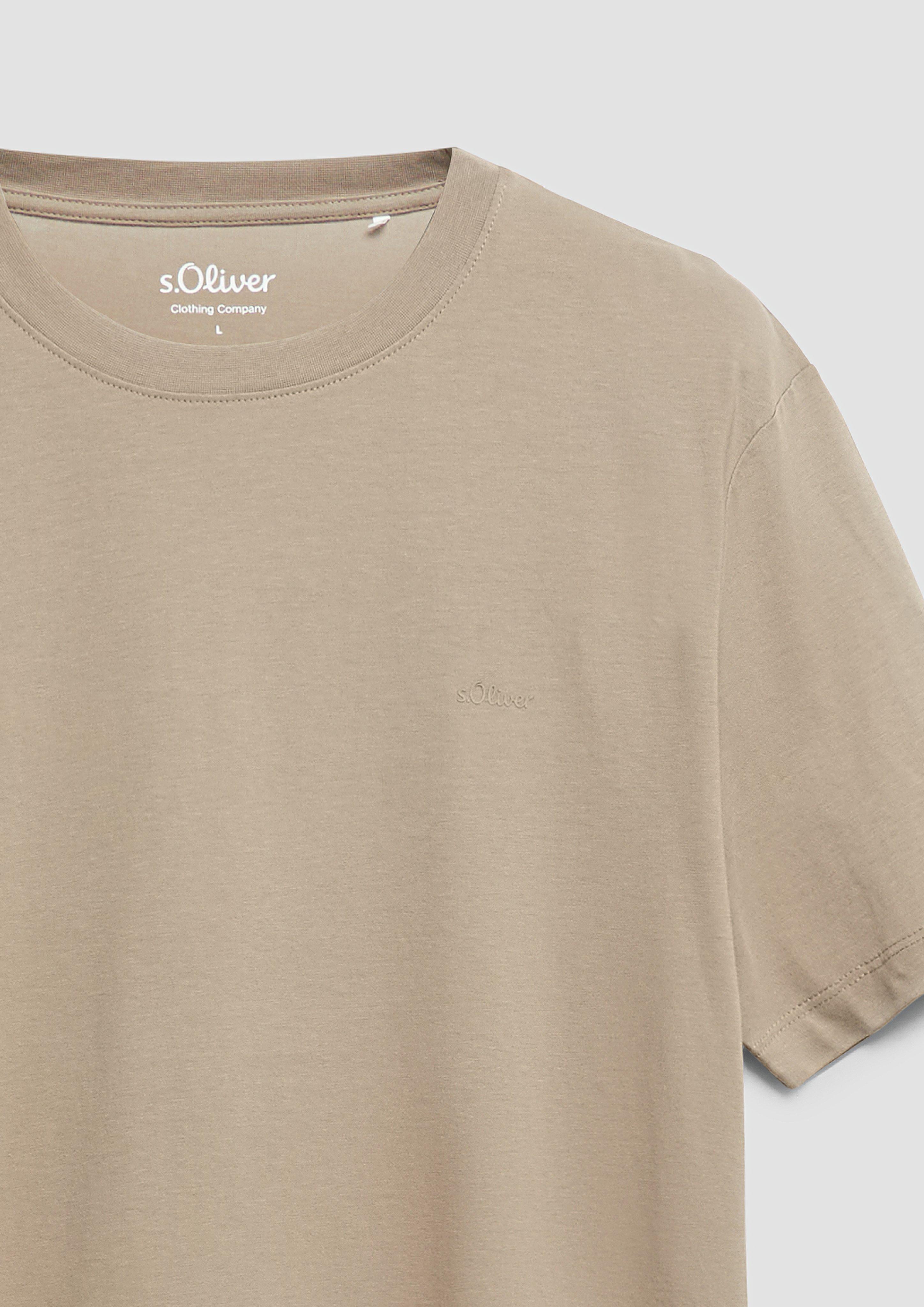 T-shirt in 8621, 5548, 5318, 8941, 6212, 5110, 5750 & 6437