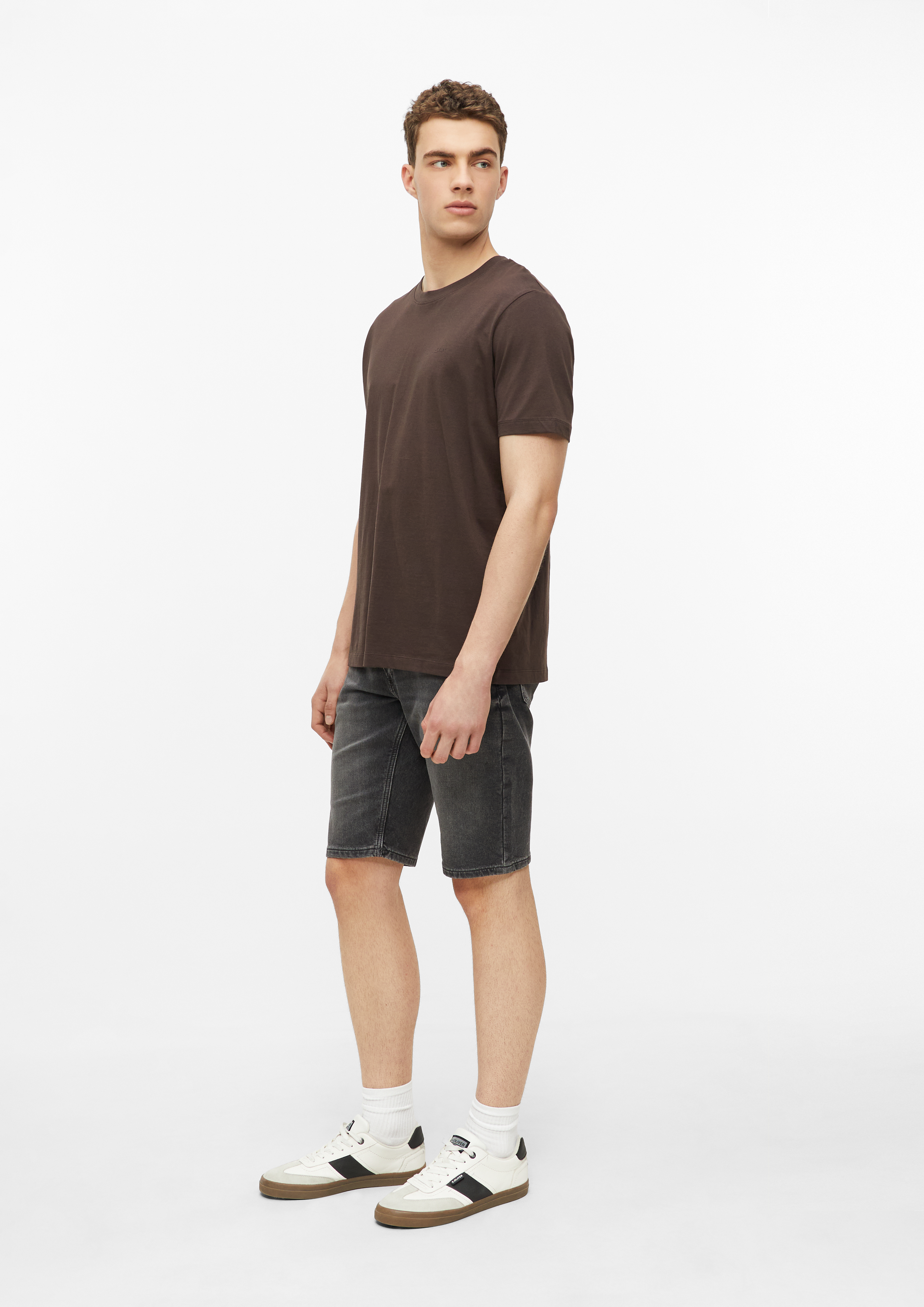 Hommes T-shirt en brun de s.Oliver