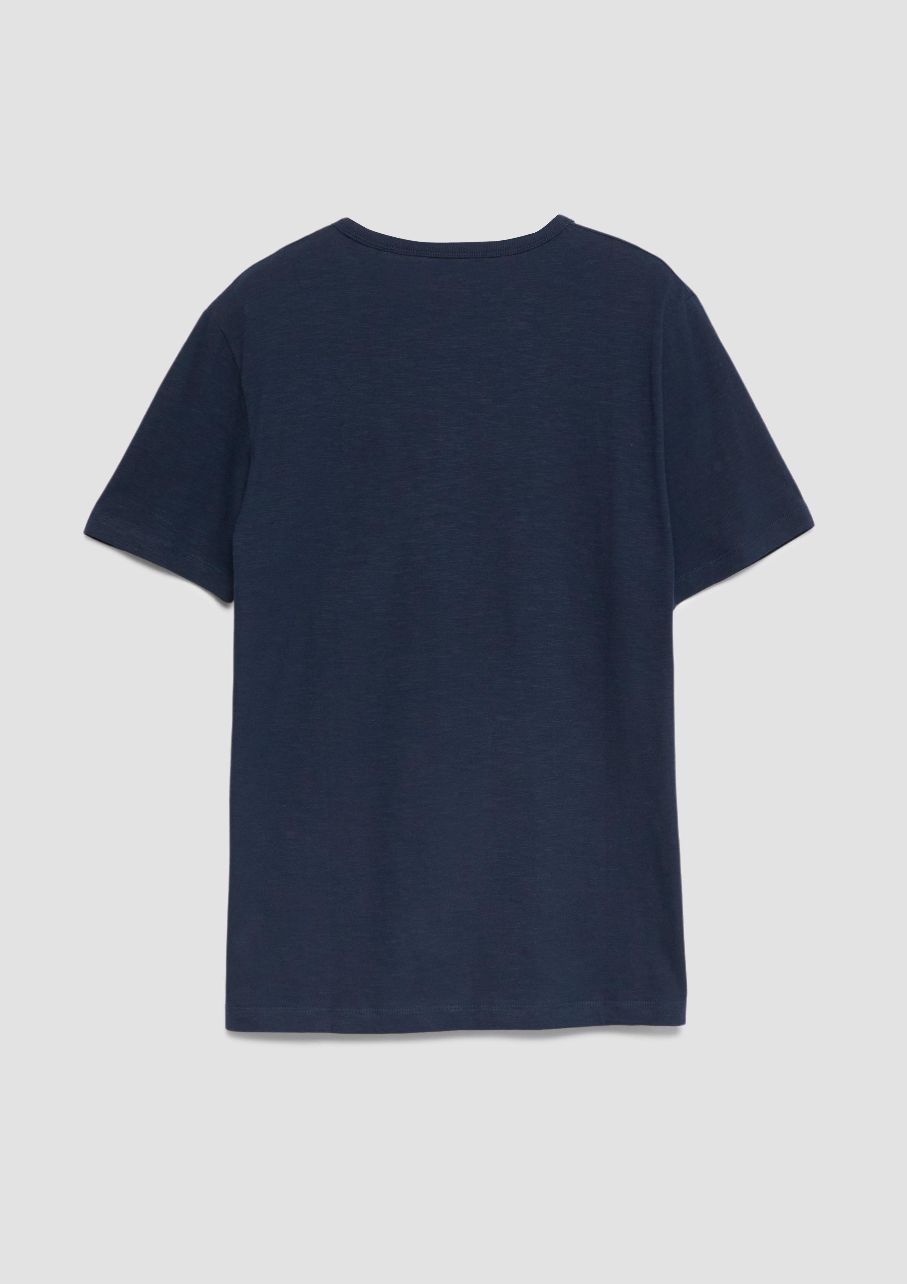 T-Shirt in 59D1, 02D8, 81D6, 59D8, 81D2, 89D4, 64D3, 51D4, 02D1, 02D3, 59D2 & 64D6