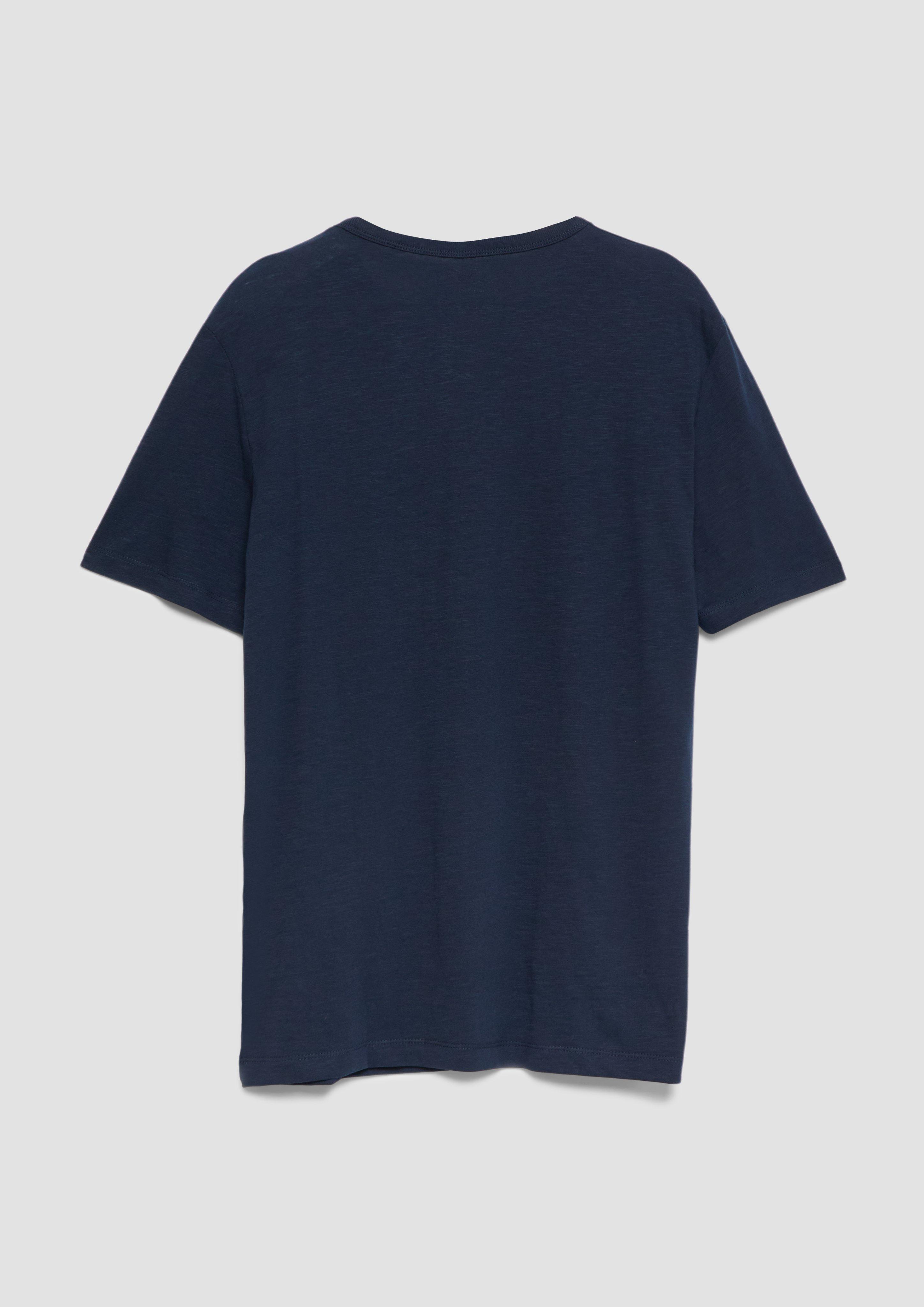 T-Shirt in 59D2, 02D8, 81D6, 59D8, 81D2, 89D4, 64D3, 51D4, 02D1, 02D3, 59D1 & 64D6