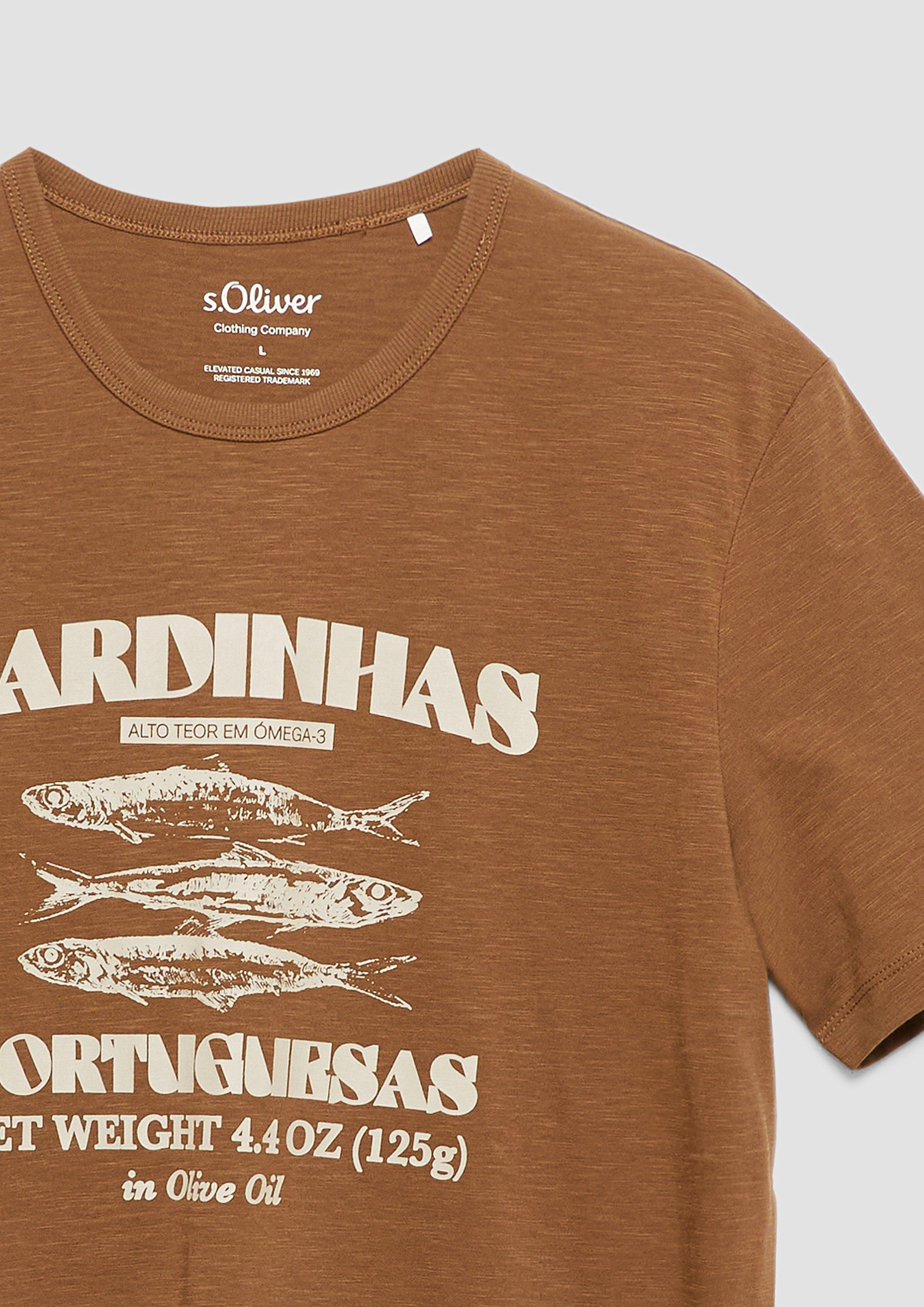 Koszulka w kolorze 89D4, 02D8, 81D6, 59D8, 81D2, 64D3, 51D4, 02D1, 02D3, 59D2, 59D1 & 64D6