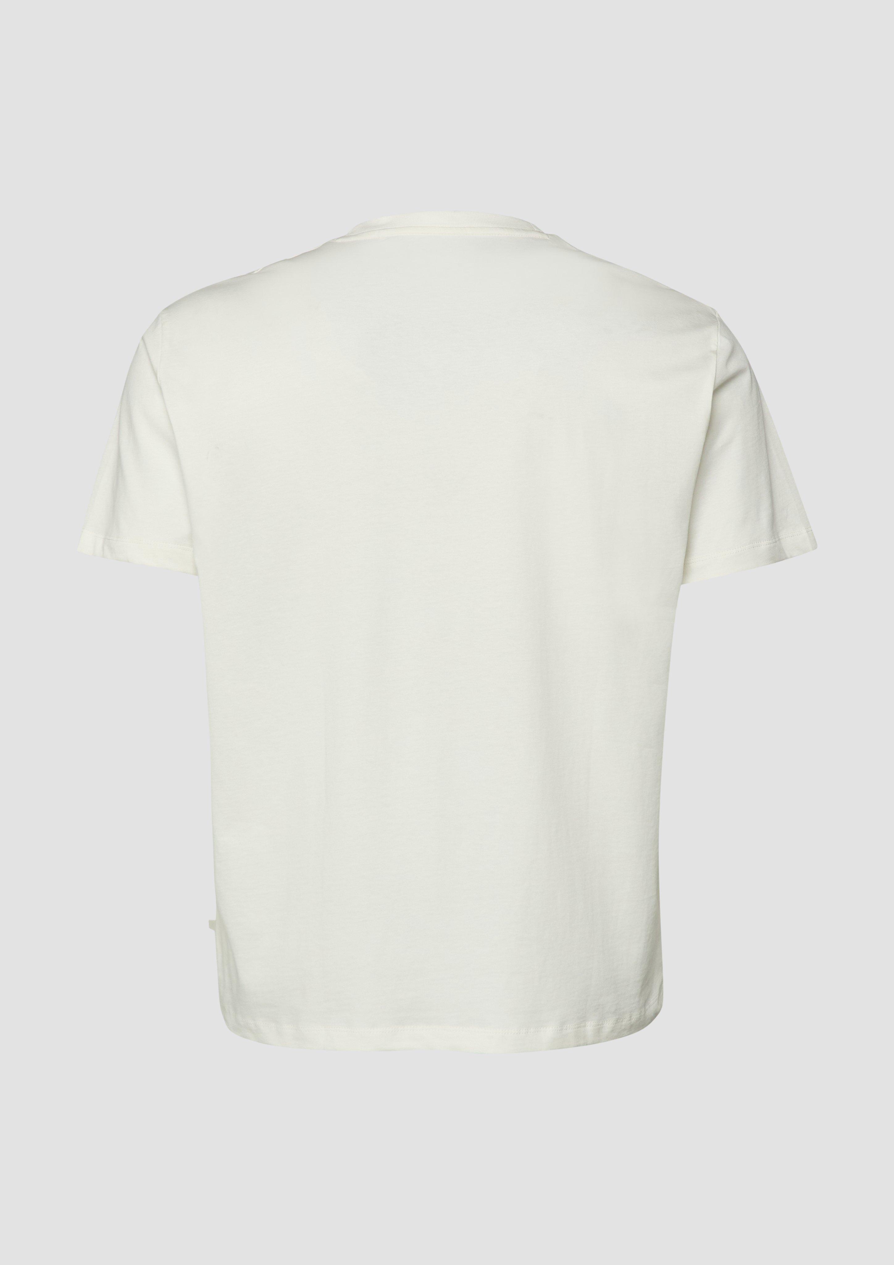 T-Shirt in 02D1 & 66D1