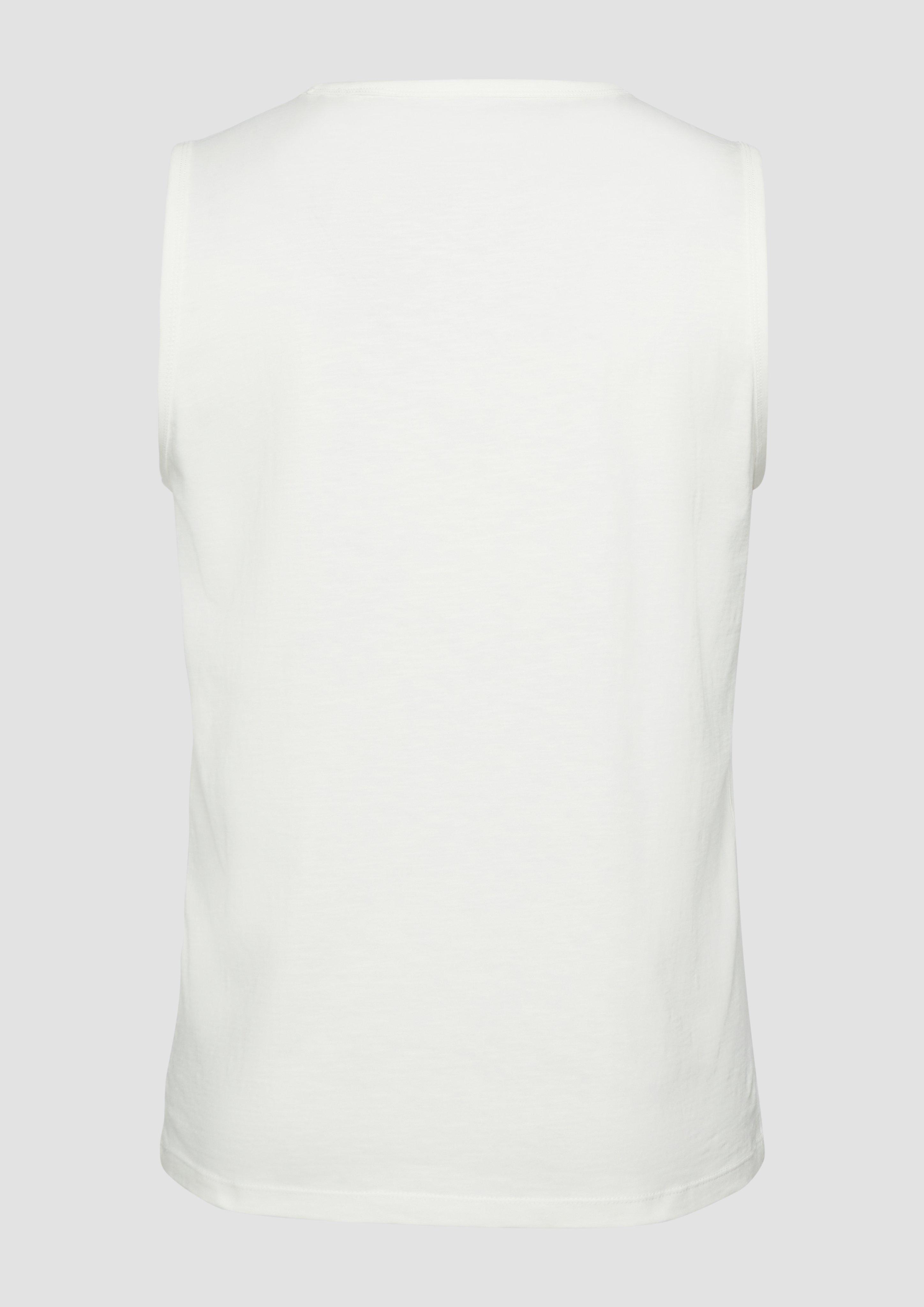 T-Shirt in 0200, 9999, 5978, 7938 & 9573